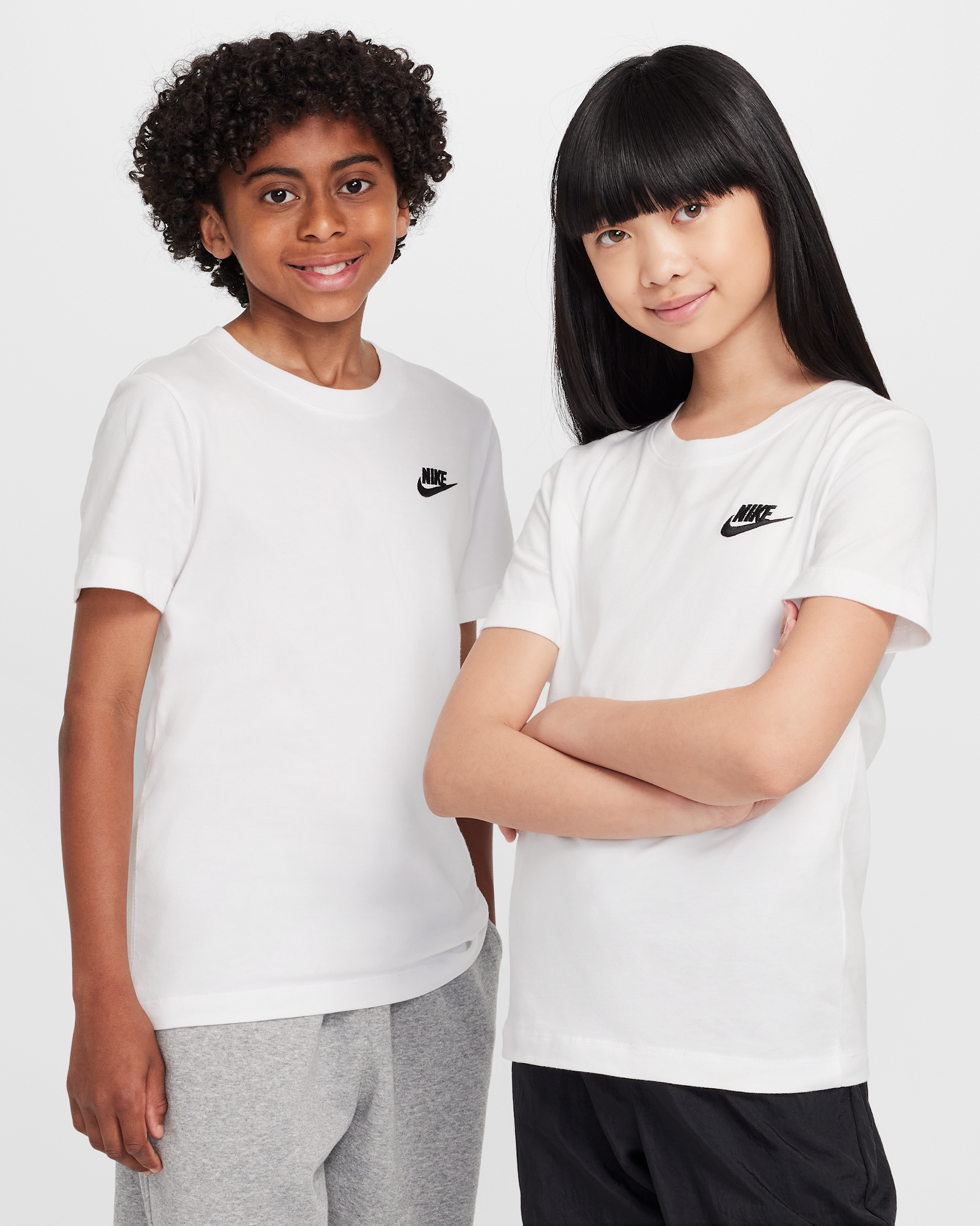 Nike Sportswear Older Kids' T-Shirt - White