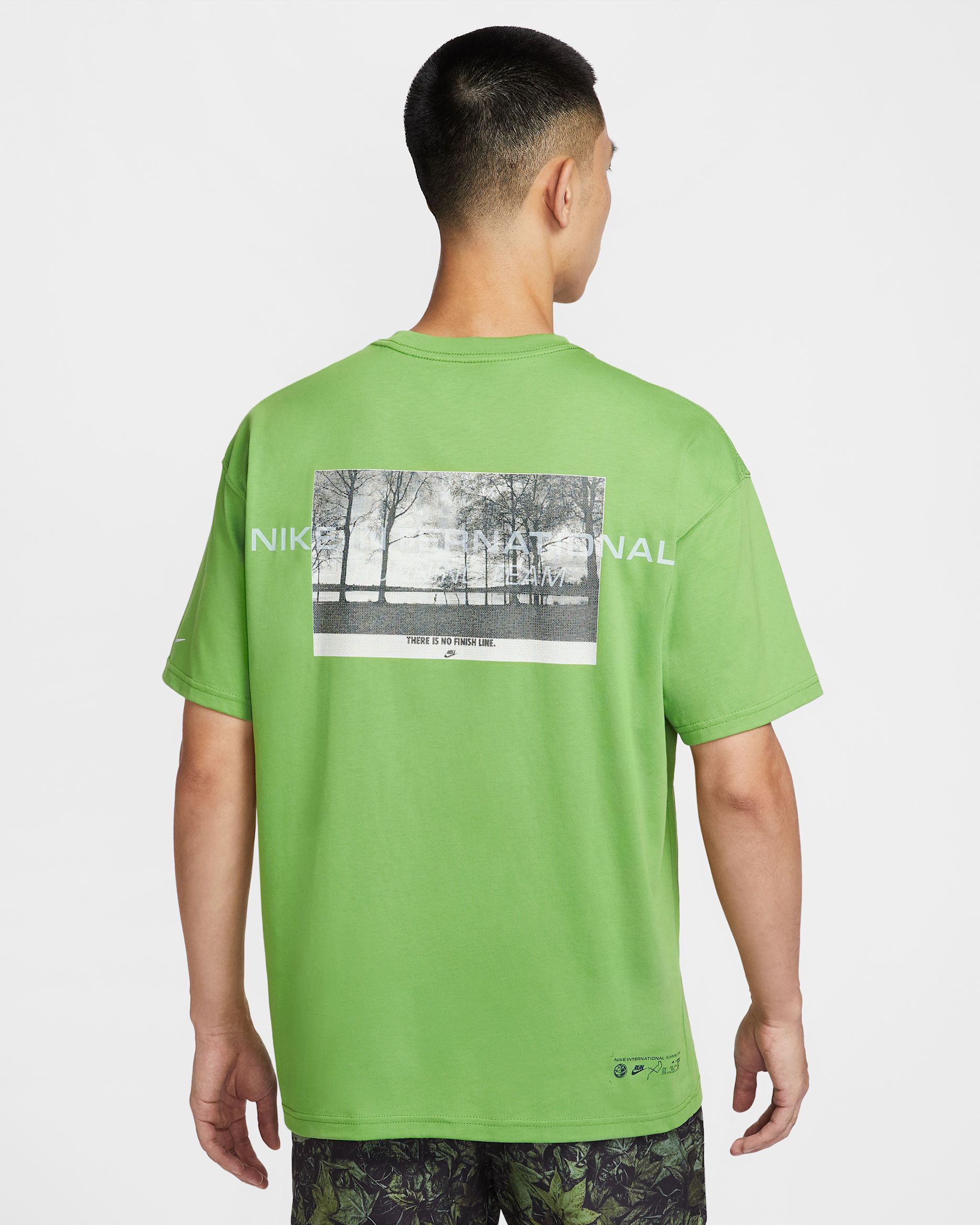 ナイキ メンズ ランニング Tシャツ - クロロフィル