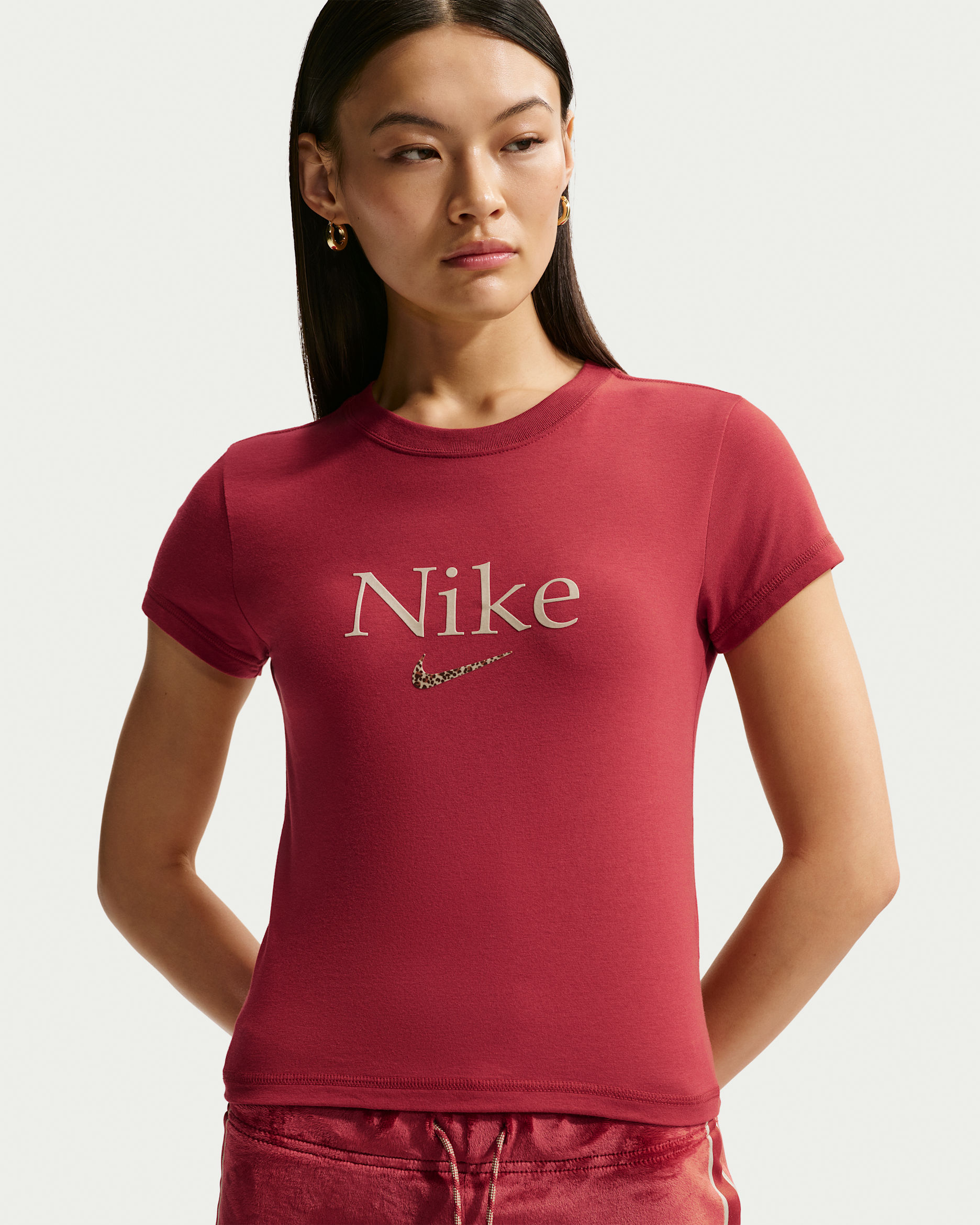 Nike Sportswear Women's Cropped T-Shirt - Team Crimson