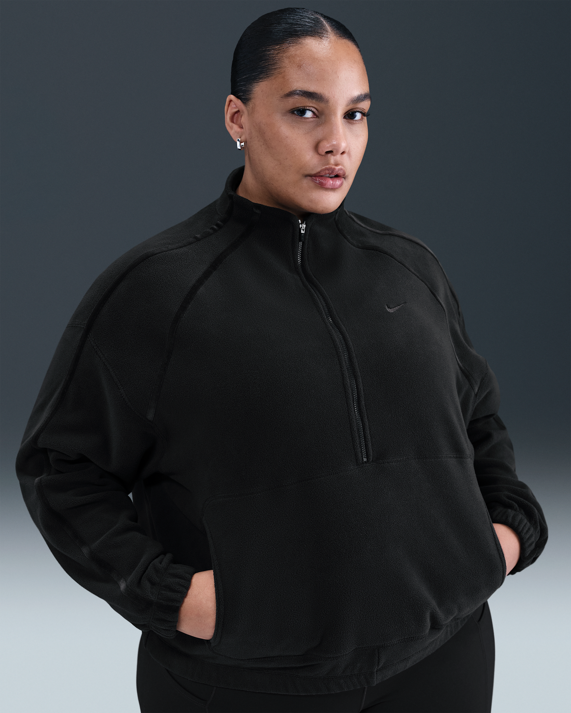 Nike One Women's Therma-FIT 1/2-Zip Oversized Top (Plus Size) - Black/Dark Smoke Grey