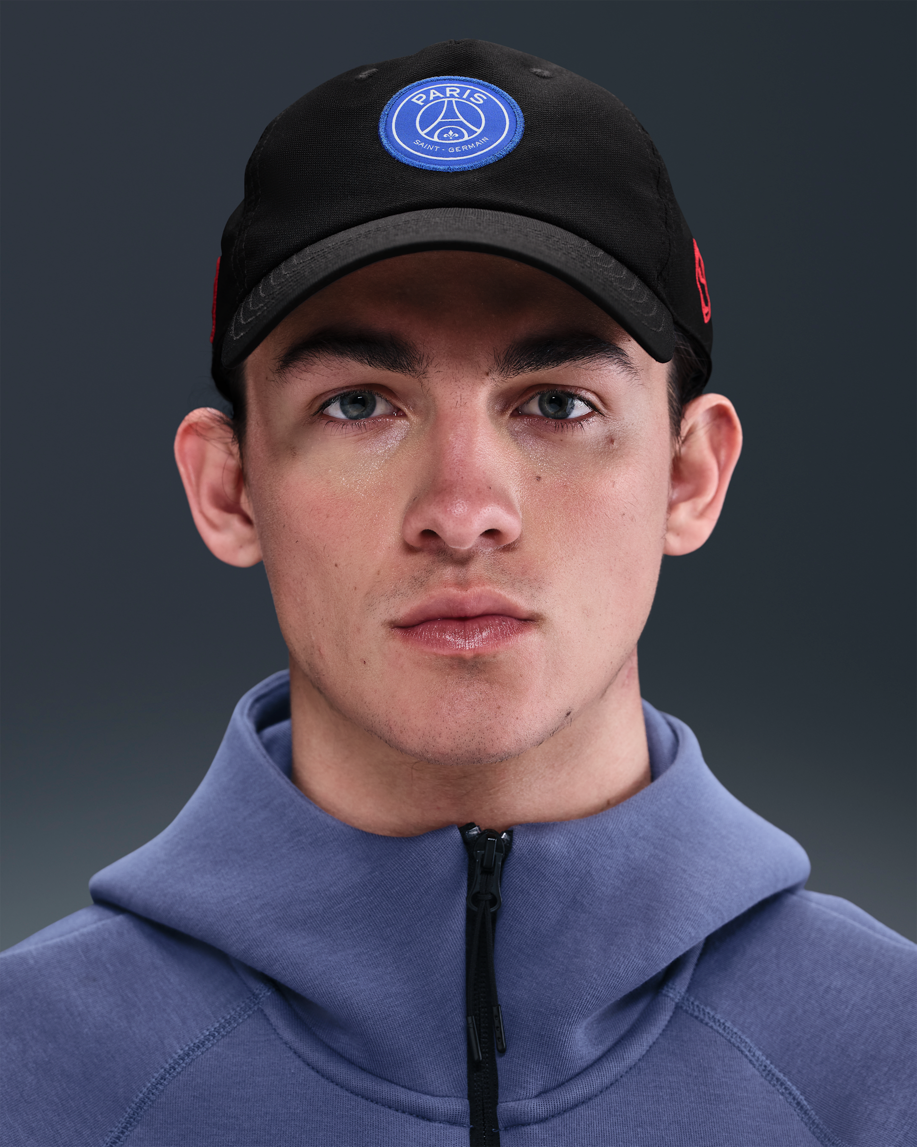 Czapka Nike Club US CB L T90 Paris Saint Germain 2025/2026 - Czerń/Global Red