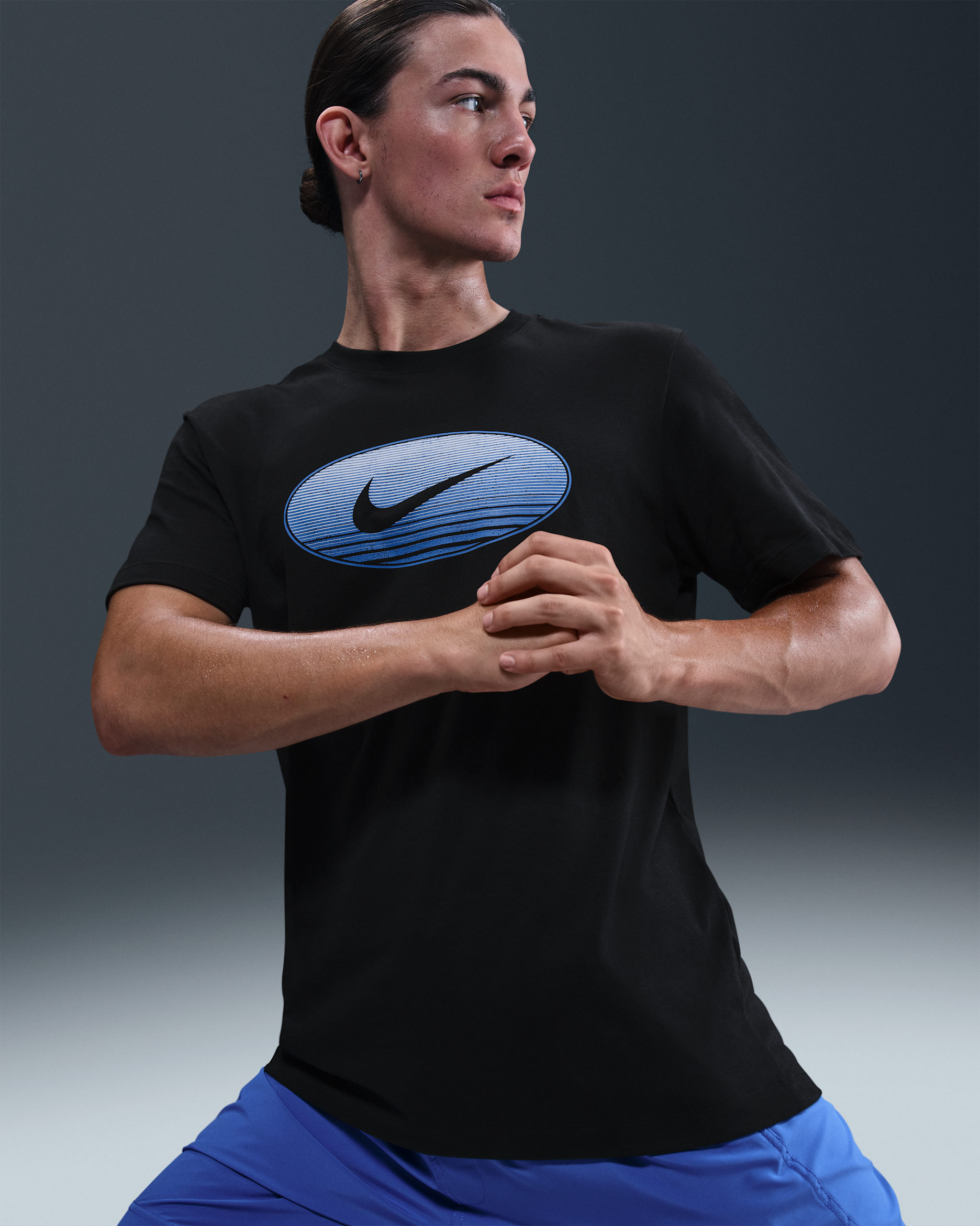 ナイキ メンズ Dri-FIT トレーニング Tシャツ - ブラック