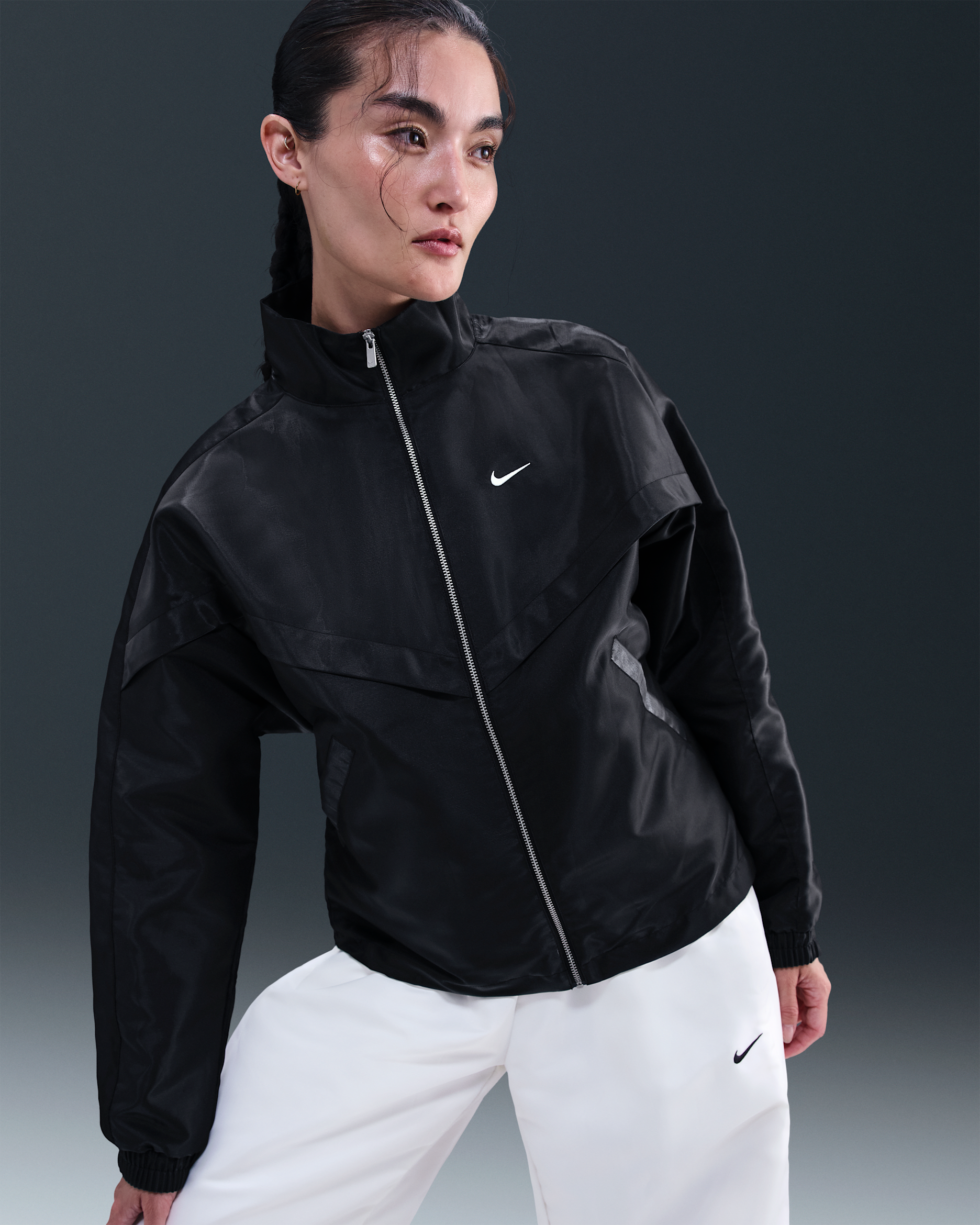Nike Sportswear Windrunner 女款外套 - 黑色/白色