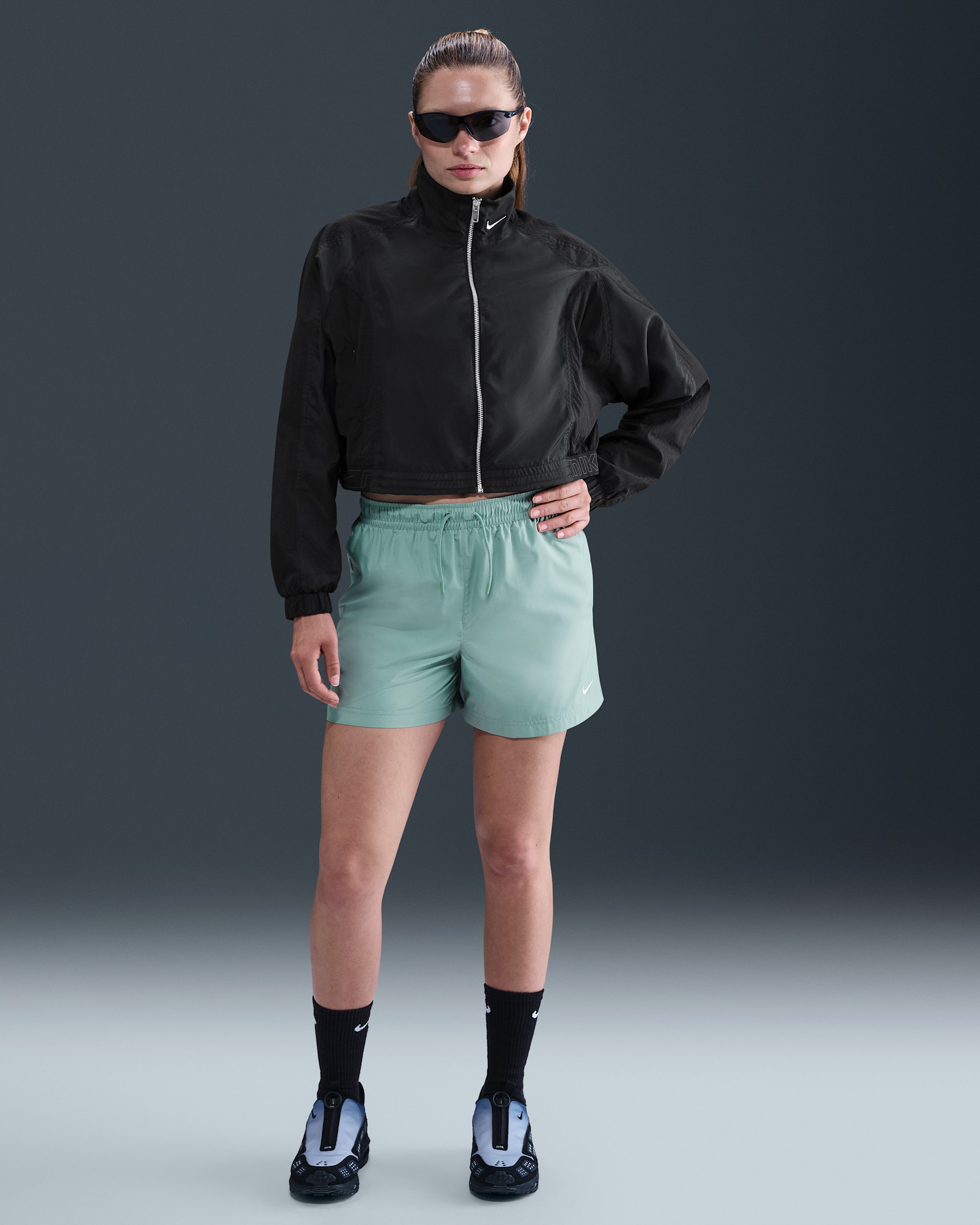 Shorts de tiro medio para mujer Nike Sportswear Classic Wovens - Cañón/Vela