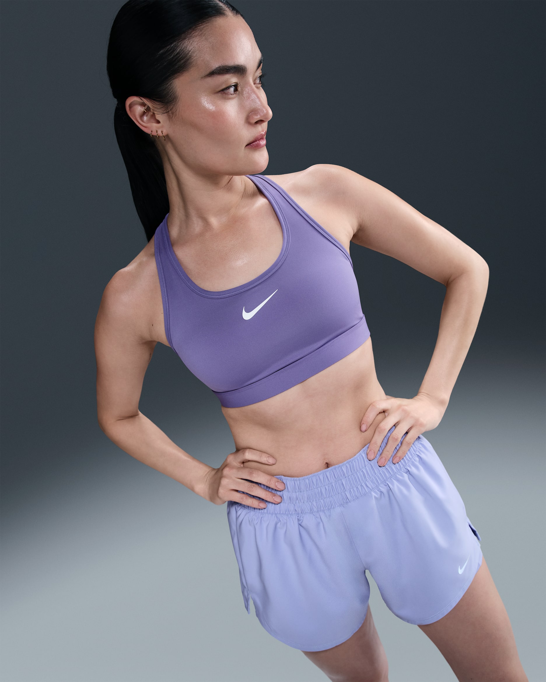 ナイキ スウッシュ ミディアムサポート ウィメンズ パッディド スポーツブラ - ダスティーアメシスト/ホワイト