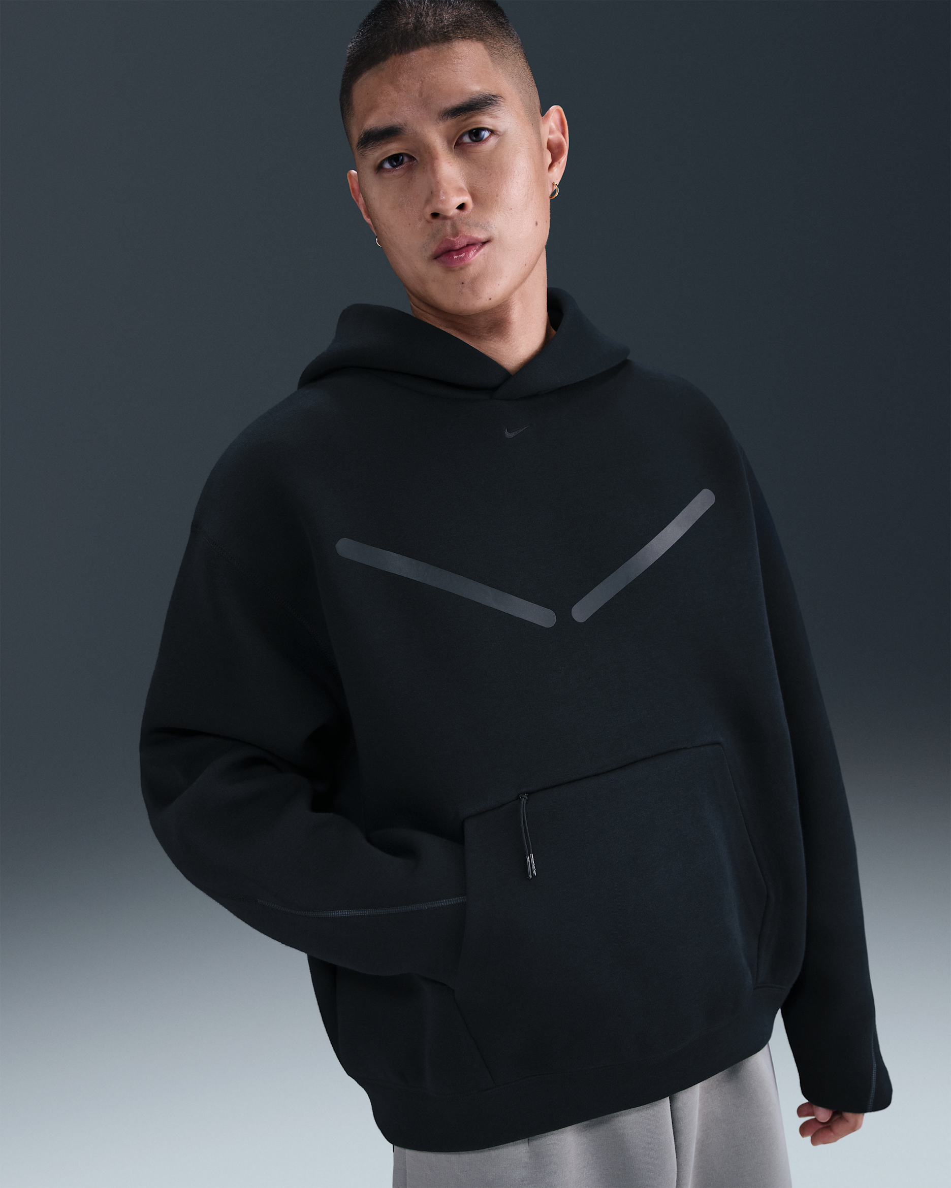 Nike Tech Men's Pullover Hoodie with Reflective Accents - Black/Black
