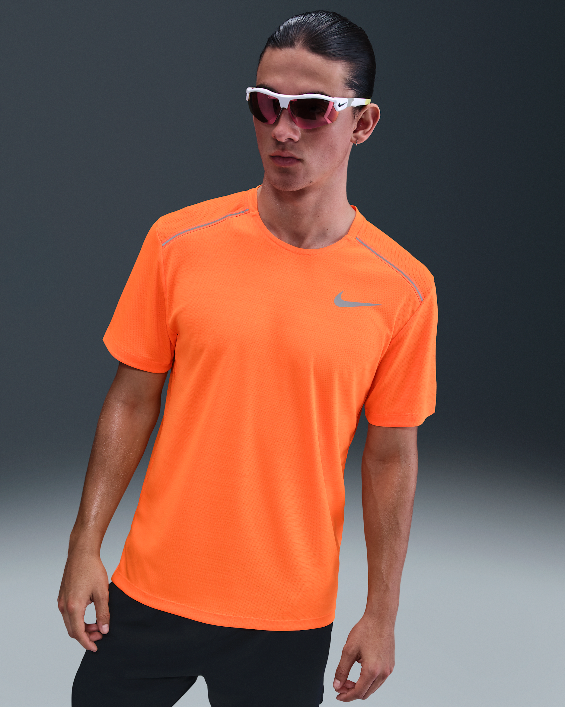 Nike Miler Samarreta de màniga curta de running - Home - Total Orange