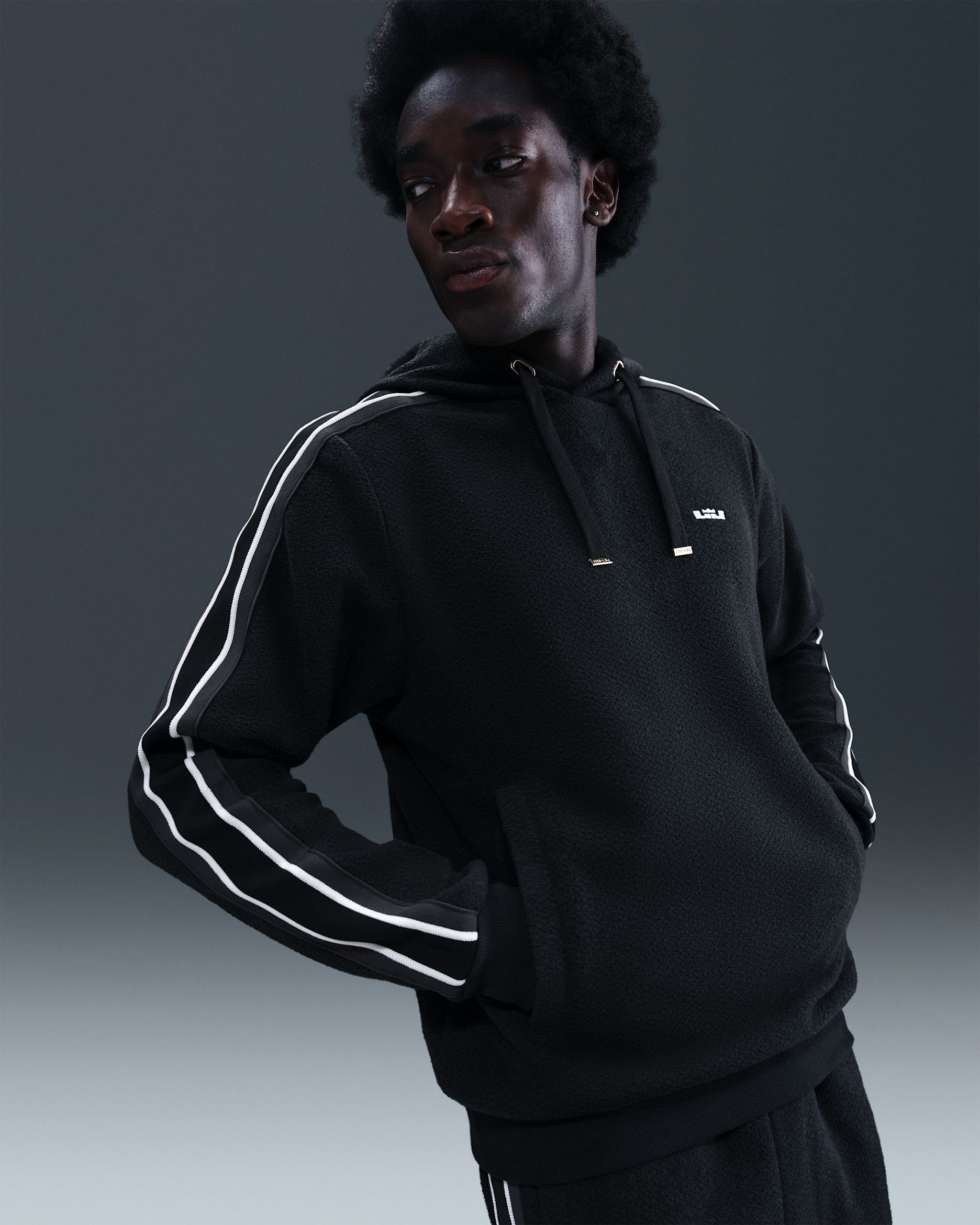 LeBron Standard Issue Men's Therma-FIT Pullover Basketball Hoodie - Black/Sail