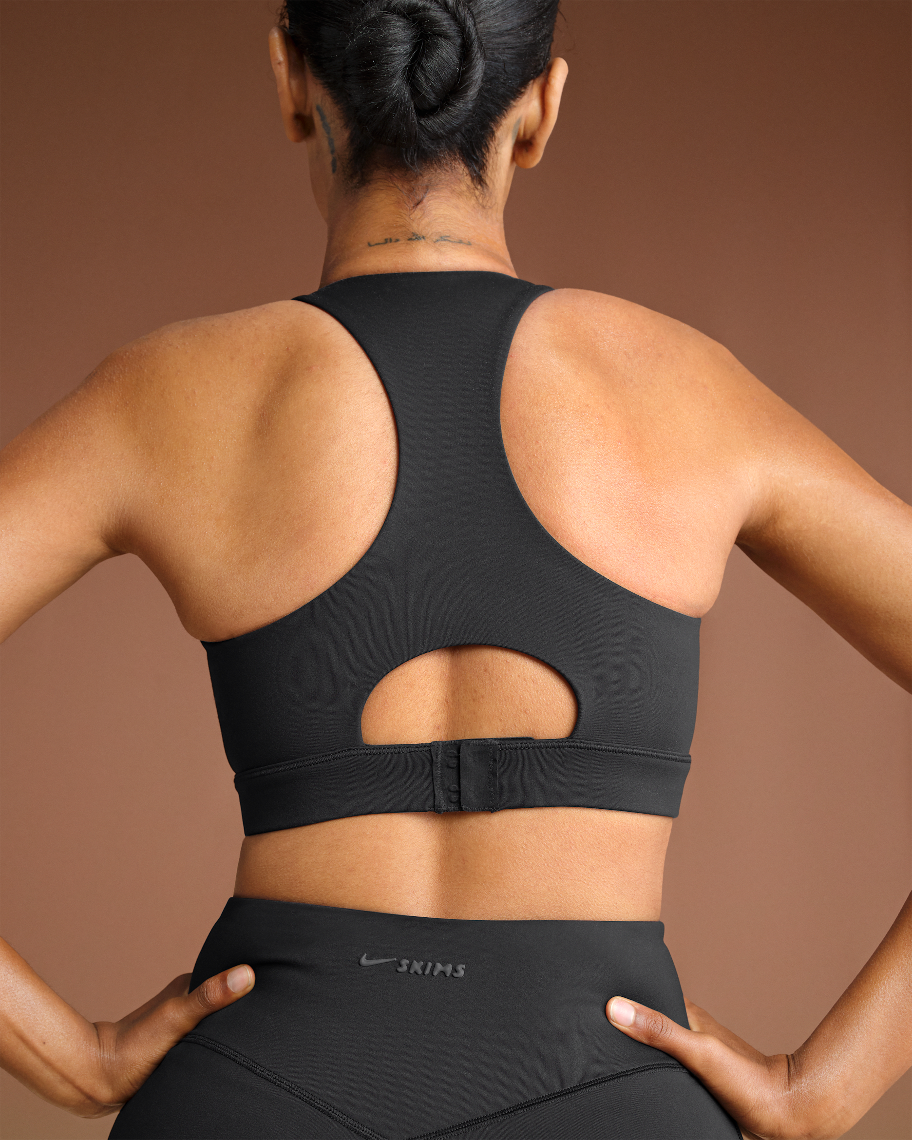 NikeSKIMS Matte Women's High-Neck Bra
