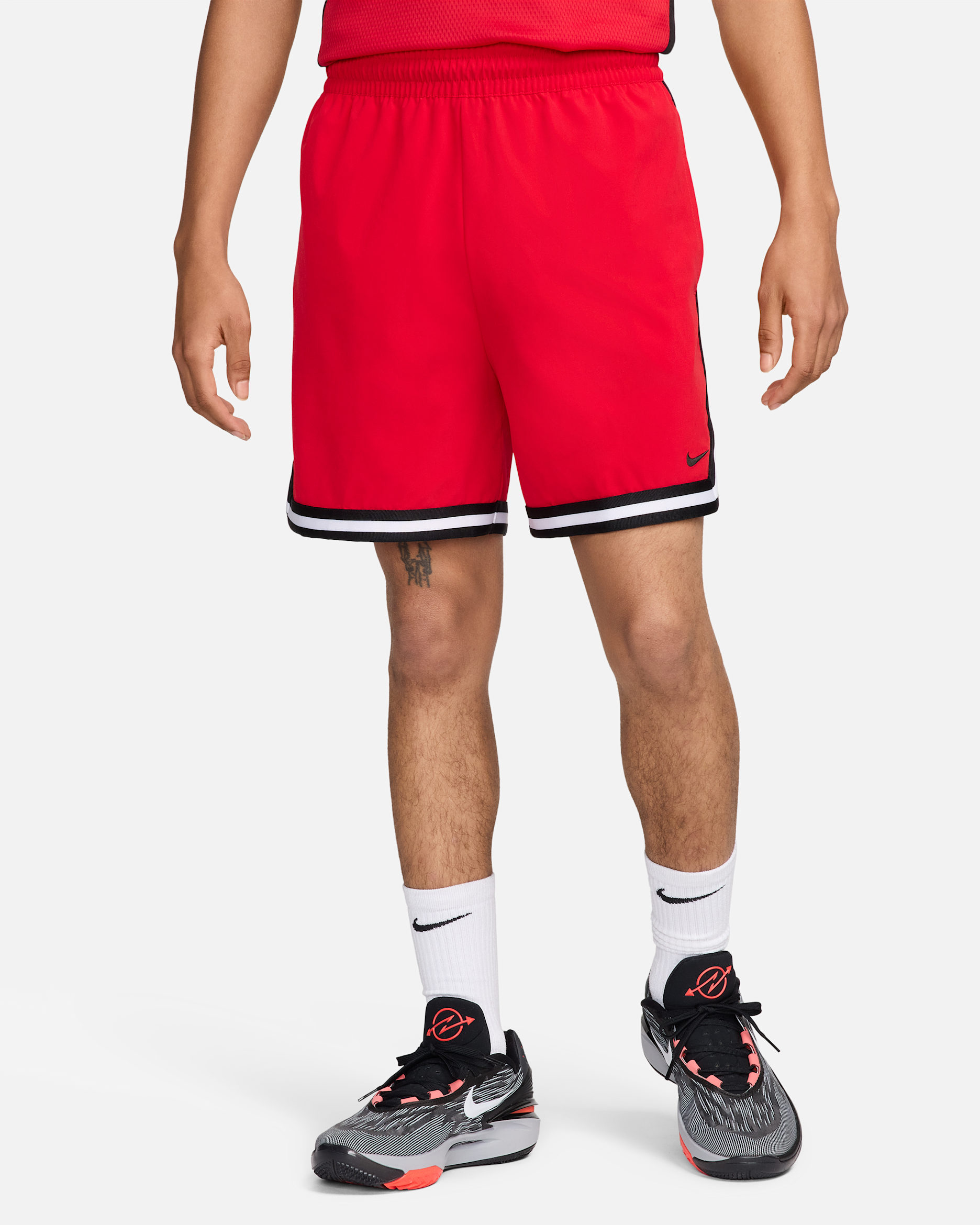 Shorts de básquetbol de tejido Woven UV Dri-FIT de 15 cm para hombre Nike DNA - Rojo universitario/Negro/Negro