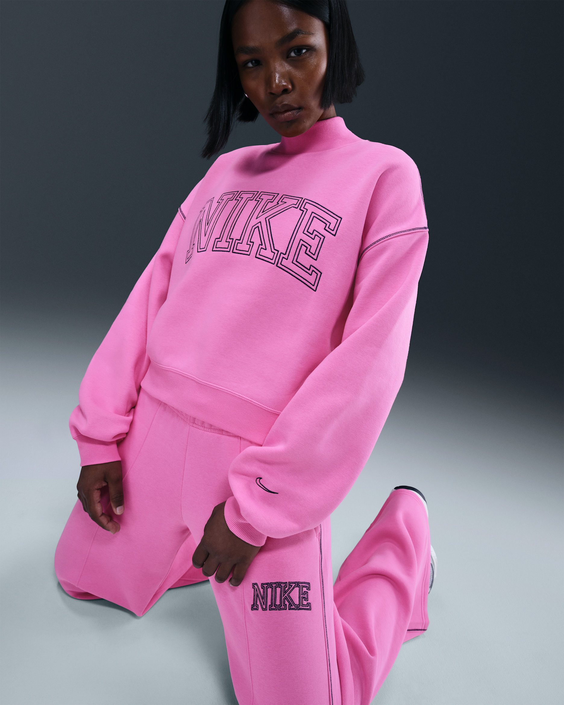 Nike Sportswear Phoenix Fleece Women's Mock-Neck Sweatshirt