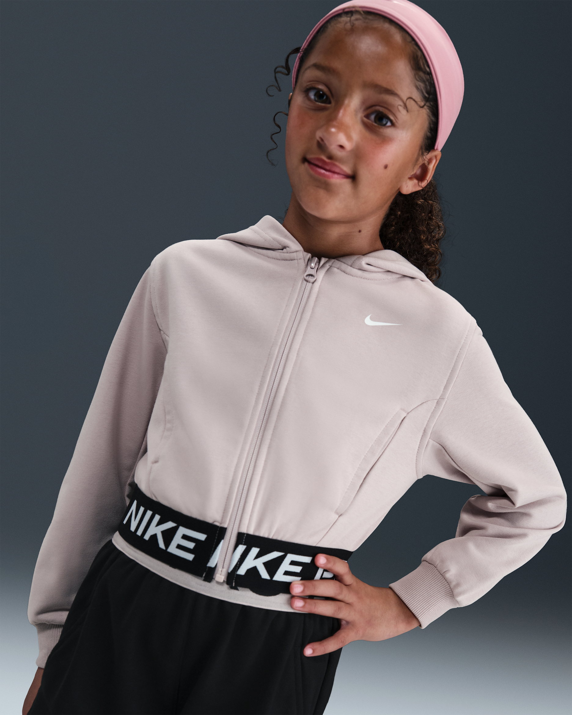 Sudadera con gorro Dri-FIT de cierre completo para niña talla grande Nike Pro Fleece - Violeta platino/Violeta platino/Negro/Blanco