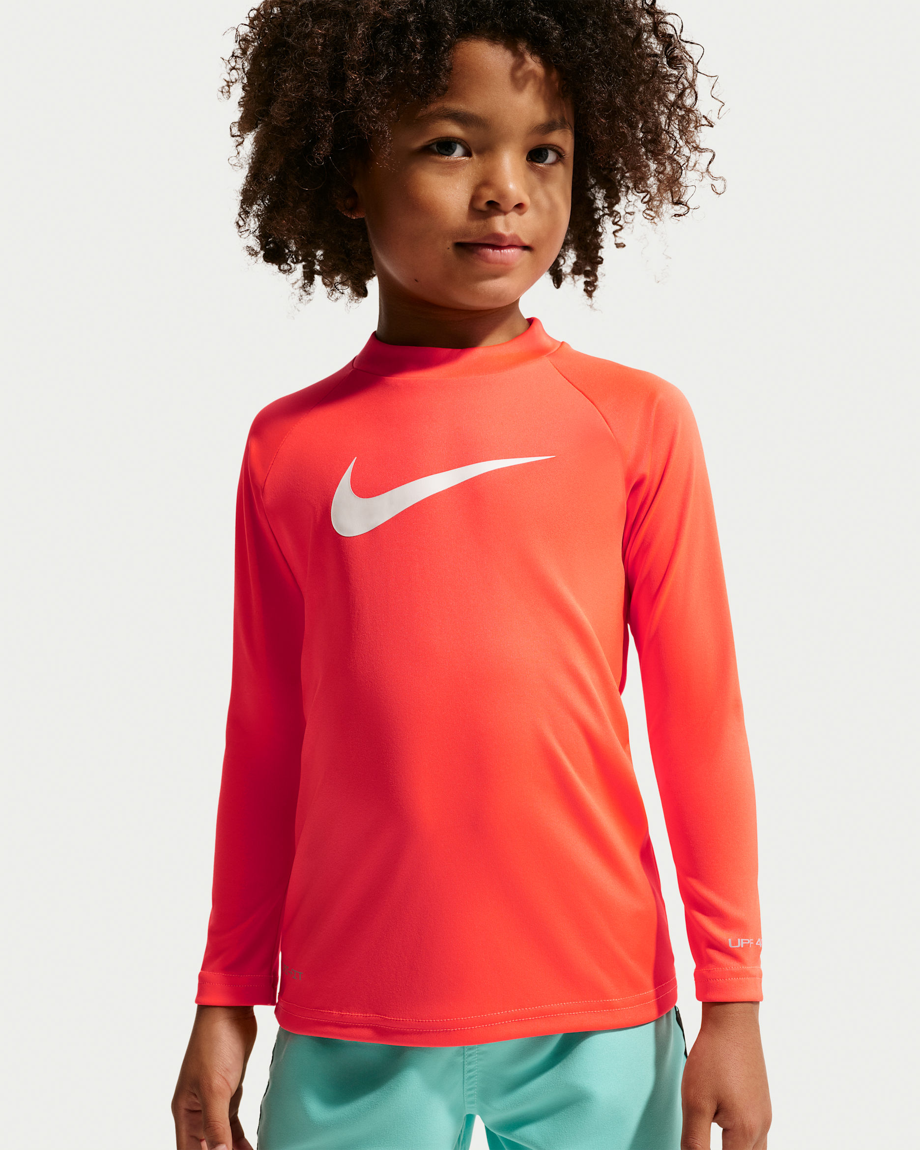 Playera de manga larga para niño talla pequeña Nike Swim Hydroguard Essential - Carmesí brillante/Blanco