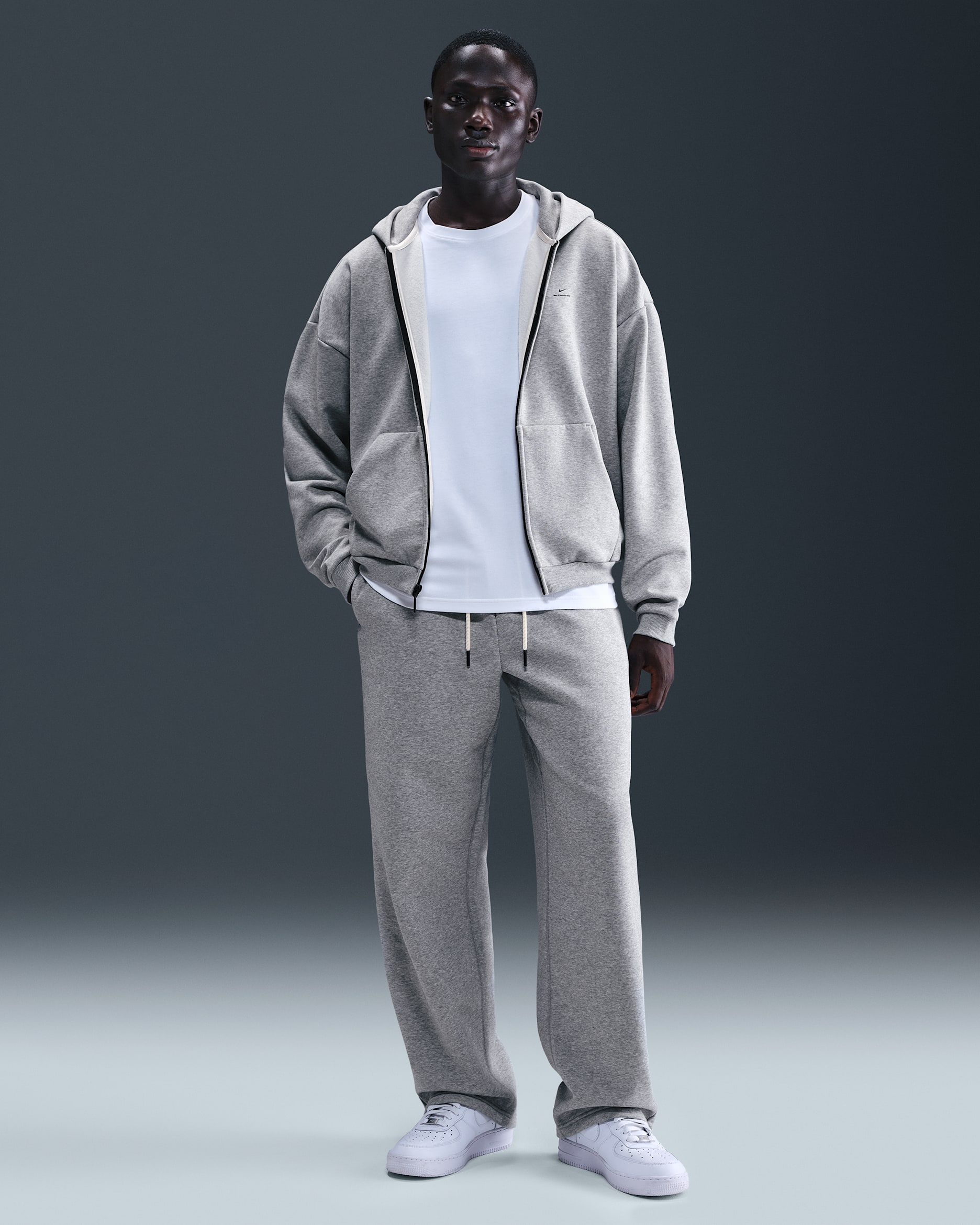 Nike Standard Issue Men's Therma-FIT Brushed Open-Hem Basketball Trousers - Dark Grey Heather/Black