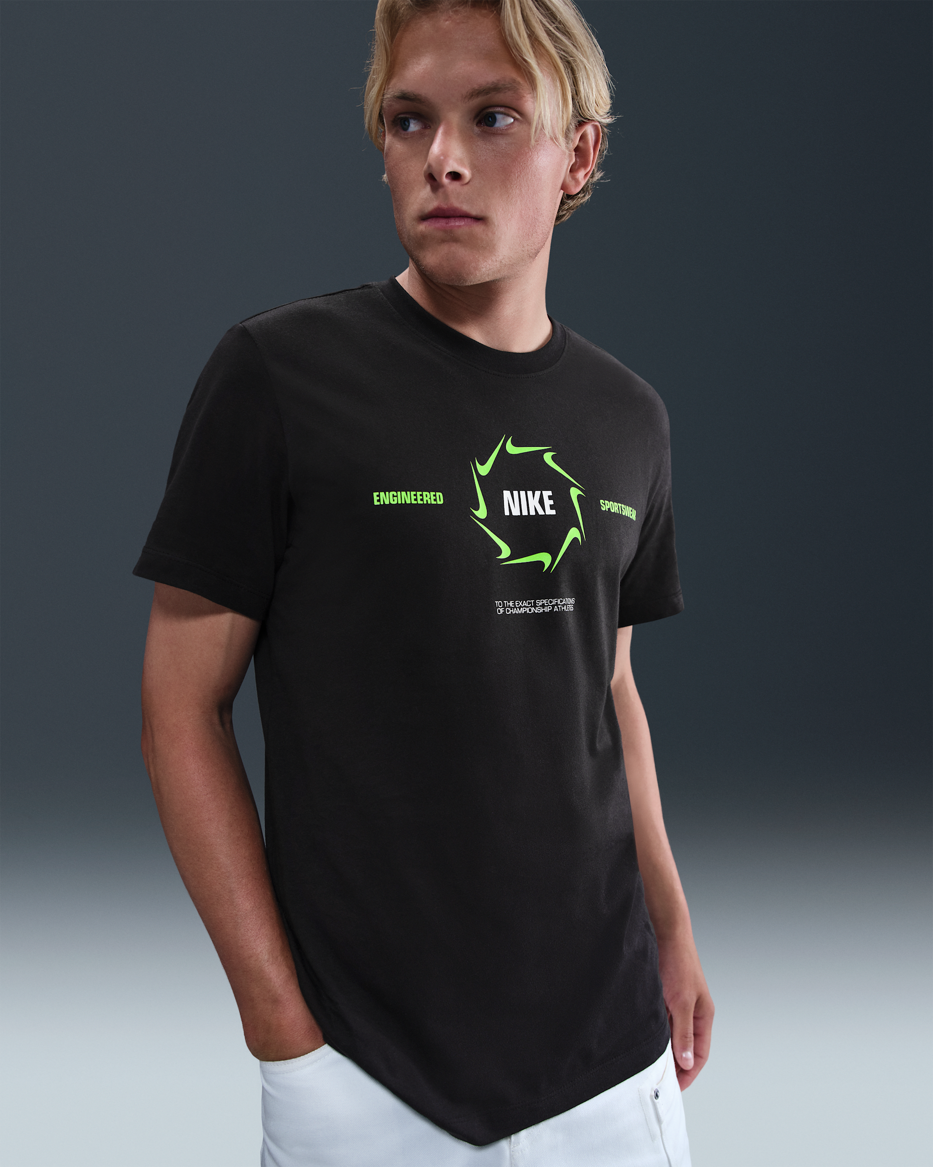 Nike Sportswear Men's T-Shirt - Black