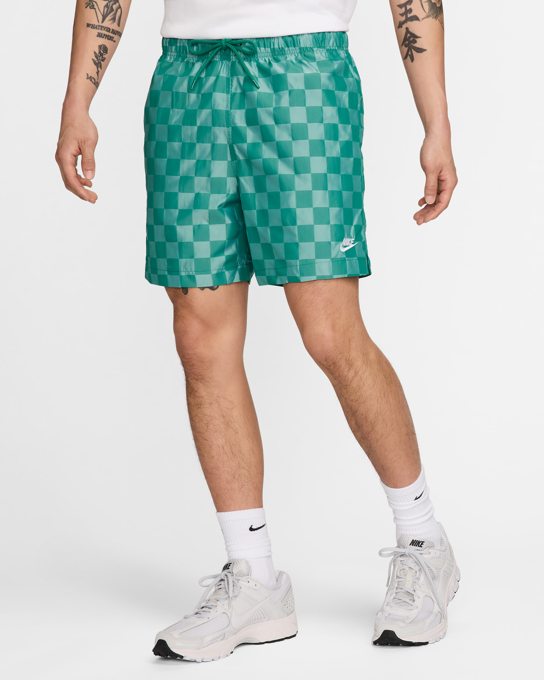 Nike Club Men's Flow Shorts - Malachite/White