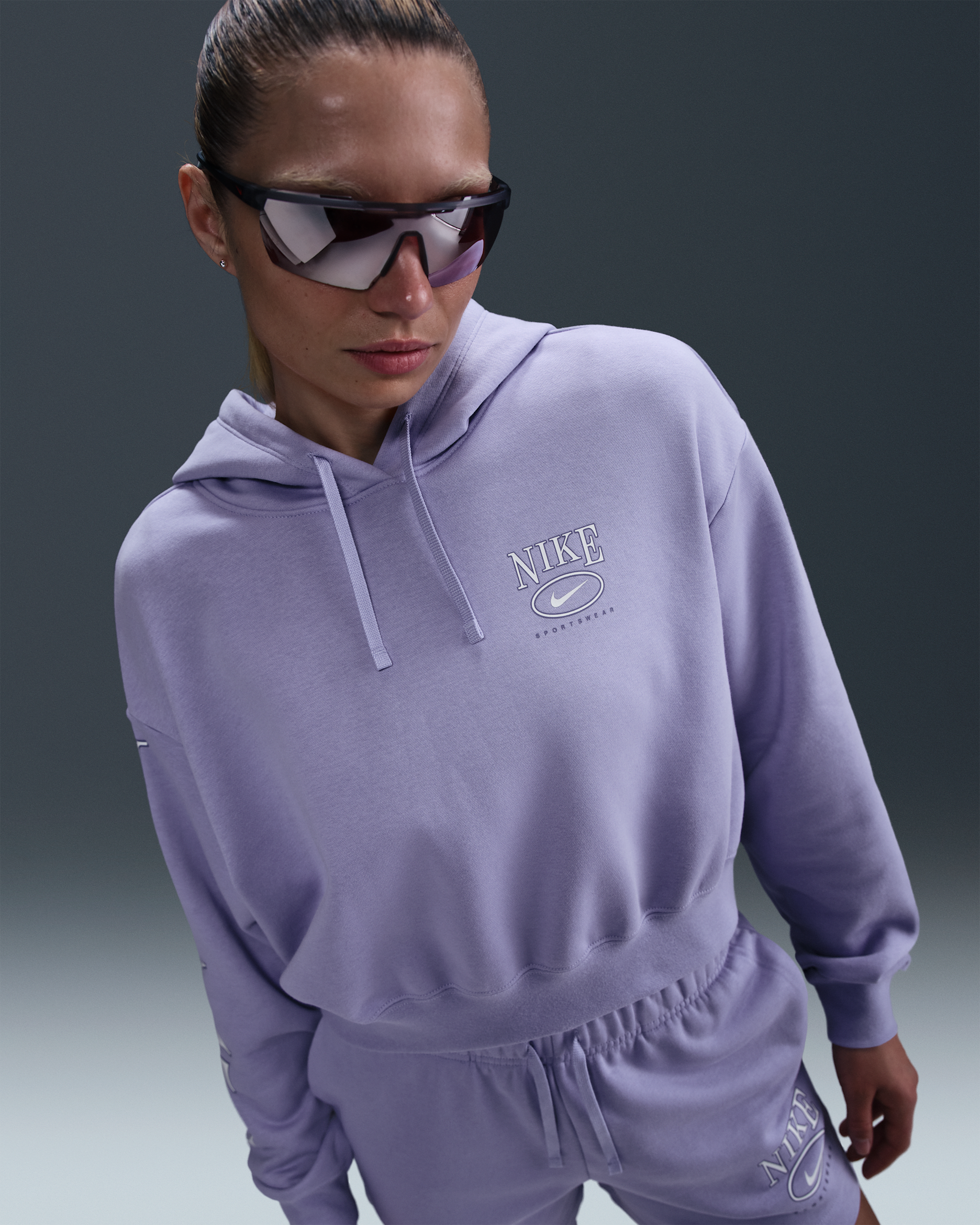 Sweat à capuche court oversize à motif Nike Sportswear Club Fleece pour femme - Lilac Ice