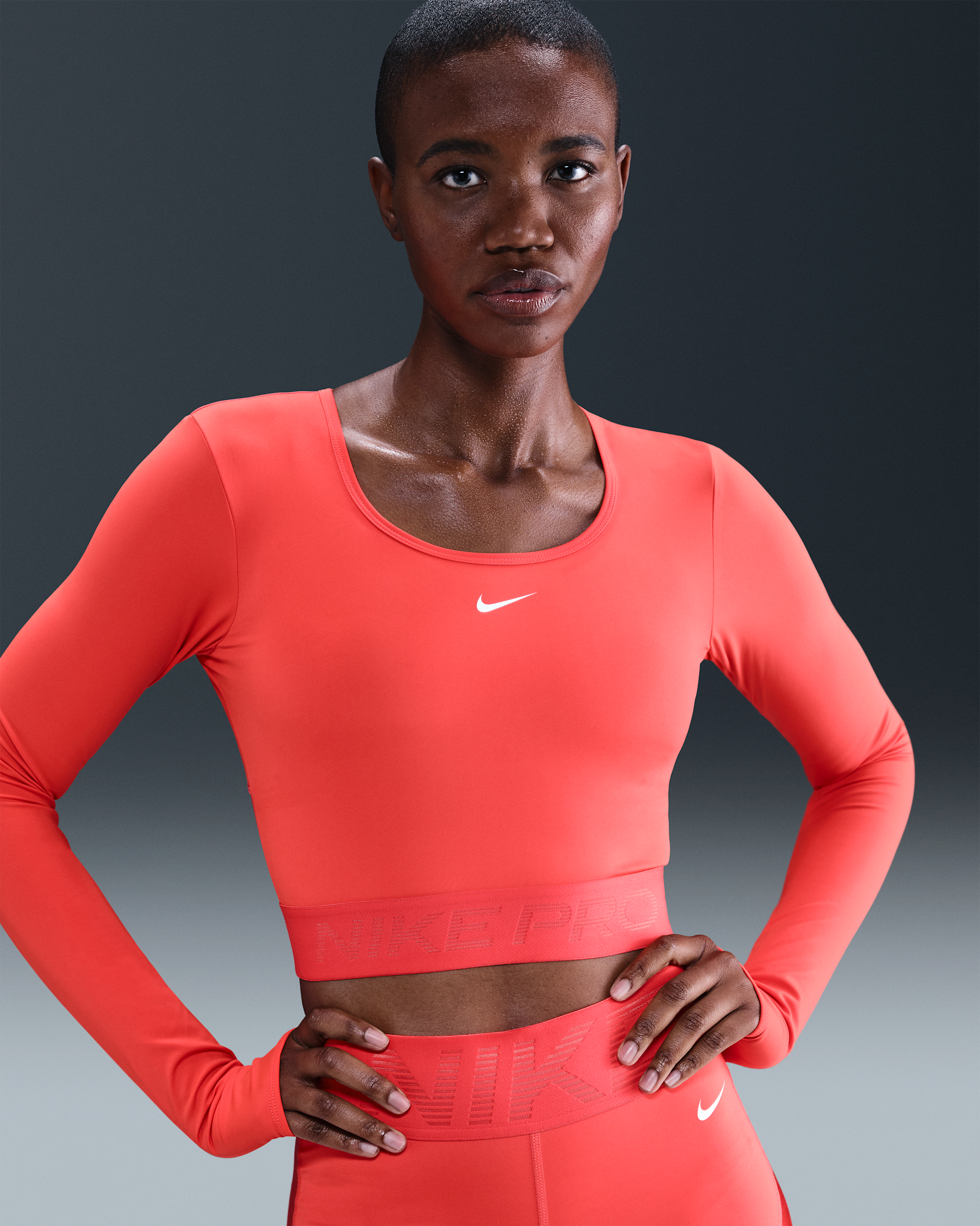 Dámské zkrácené tričko Nike Pro Dri-FIT s dlouhým rukávem - Light Crimson/Ember Glow/Bílá