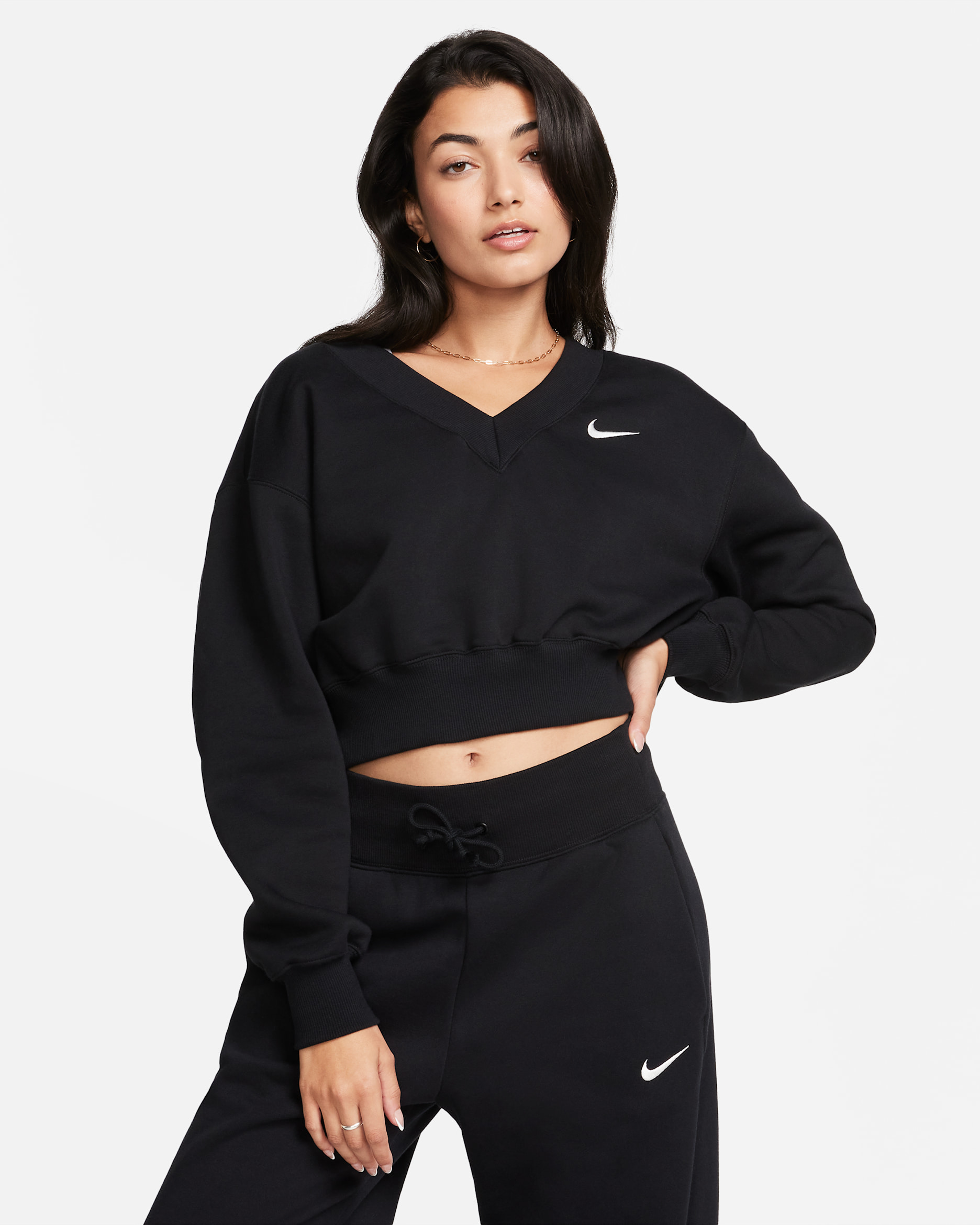 Sudadera cropped de cuello en V para mujer Nike Sportswear Phoenix Fleece - Negro/Vela
