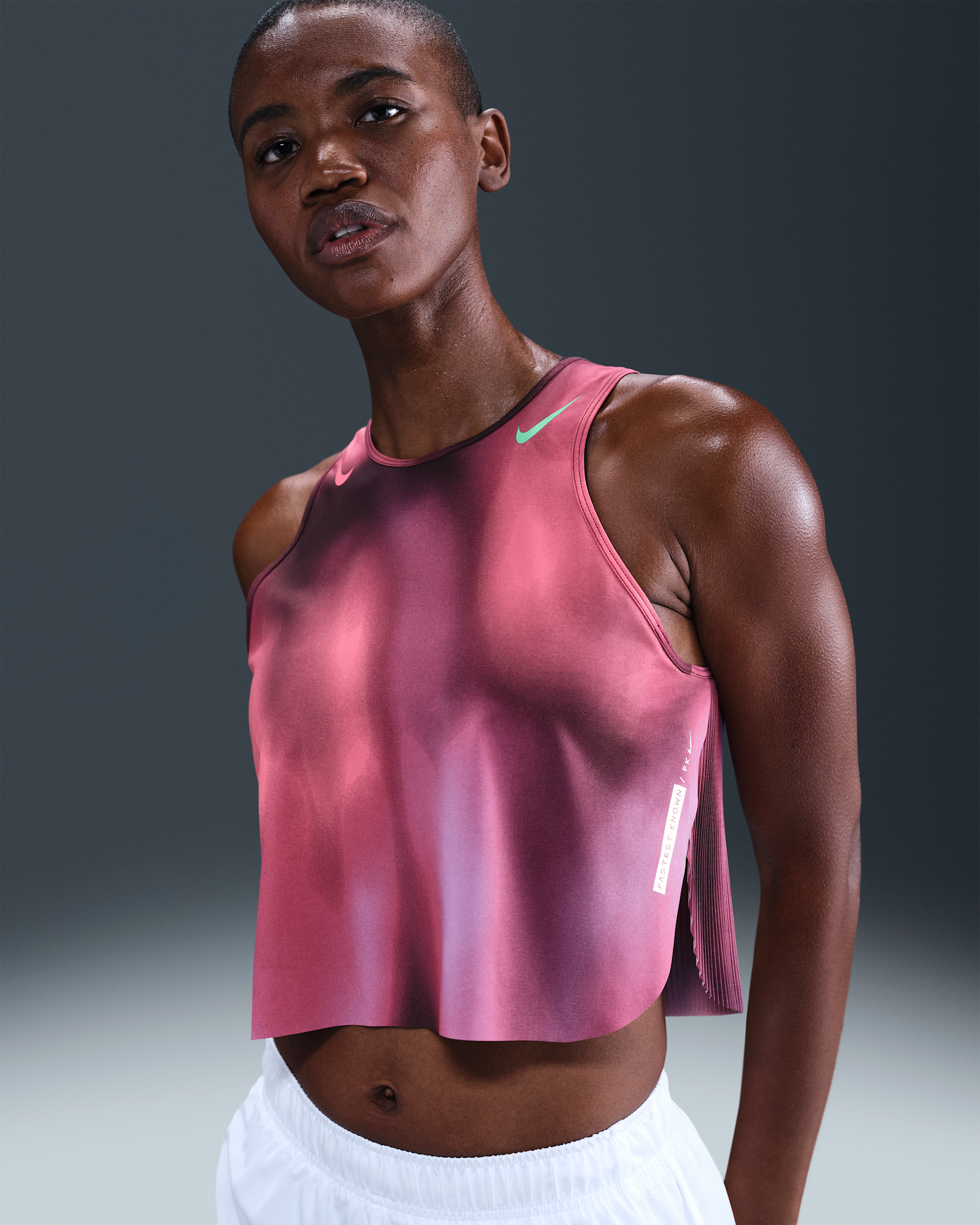 Nike AeroSwift 'Faith Kipyegon' Dri-FIT ADV korte hardlooptanktop voor dames - Rush Fuchsia/Burgundy Crush/Aster Pink/Green Shock