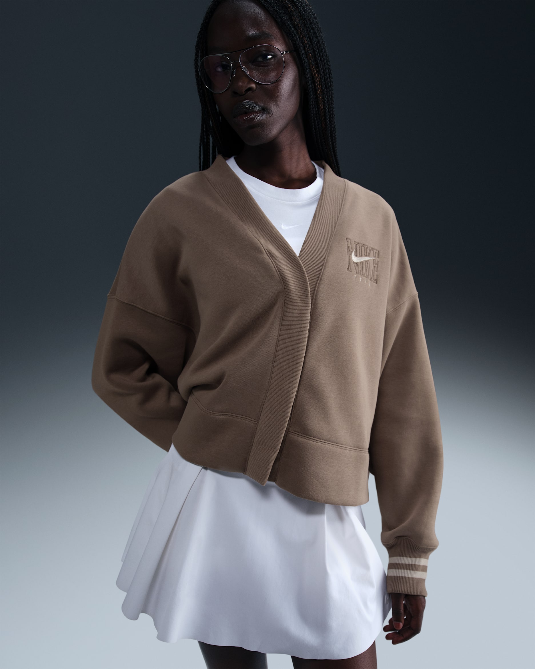 Cárdigan con gráfico extraoversized para mujer Nike Sportswear Phoenix Fleece - Marrón visón