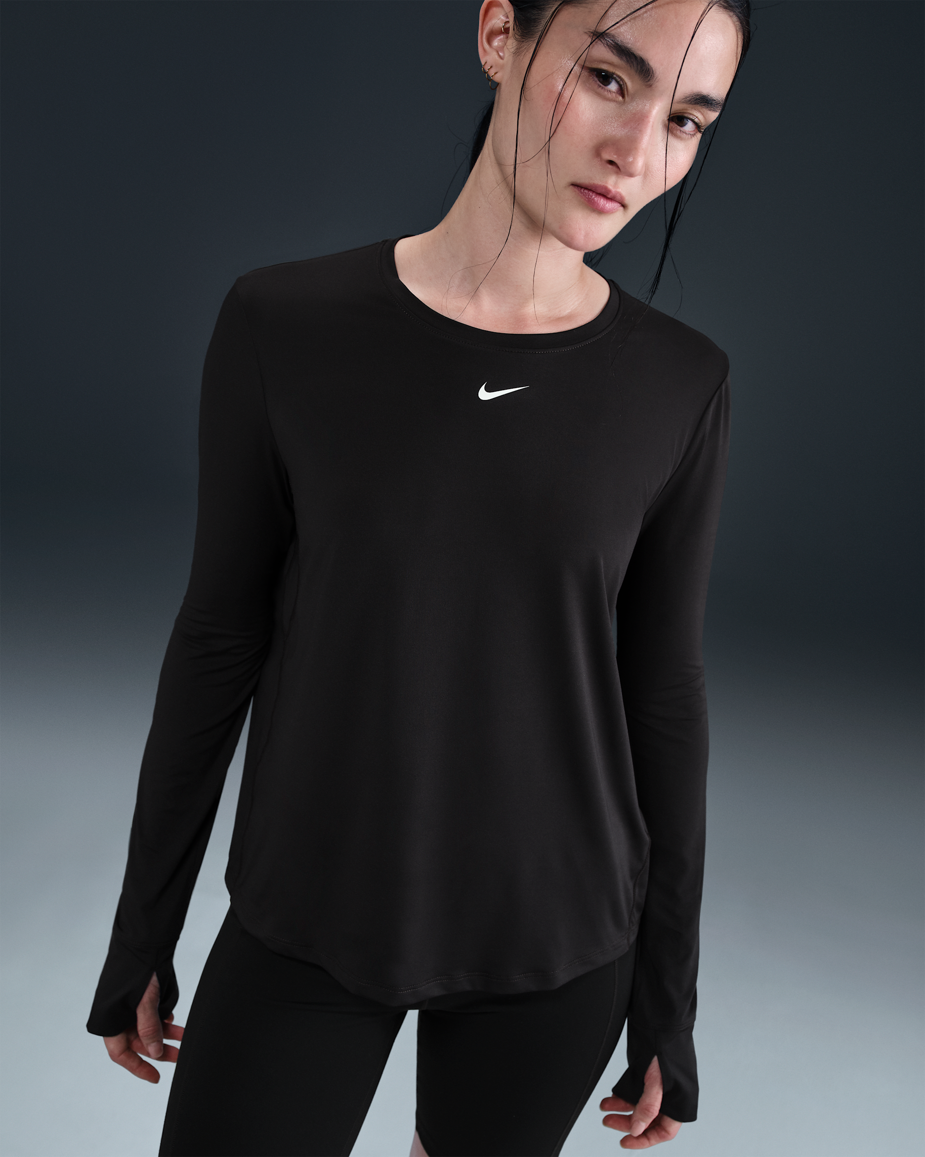 Nike One Classic Women's Dri-FIT Long-Sleeve Top - Black/White