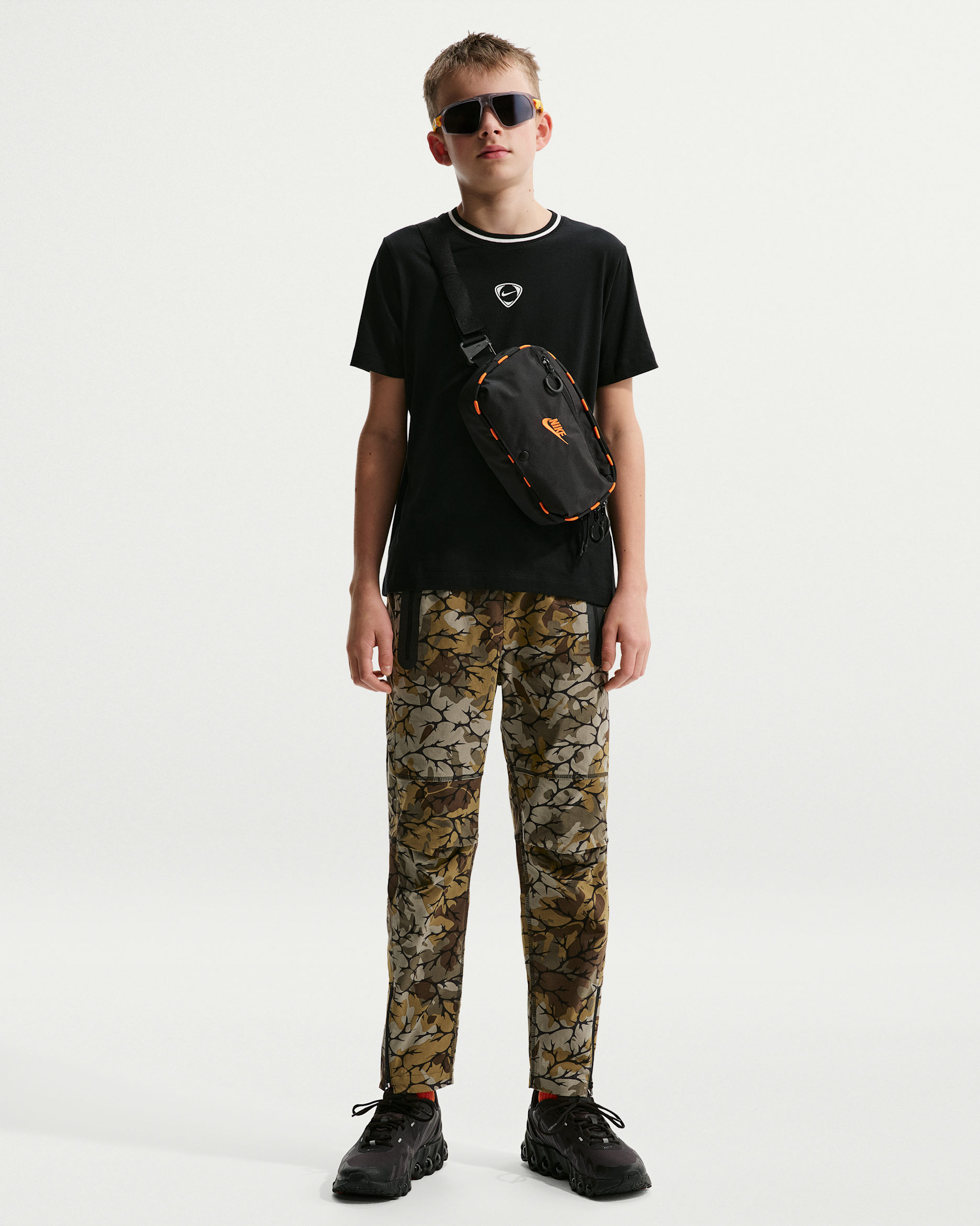 나이키 스포츠웨어 테크 우븐 주니어(남아) 조거 - 올리브 플랙/블랙