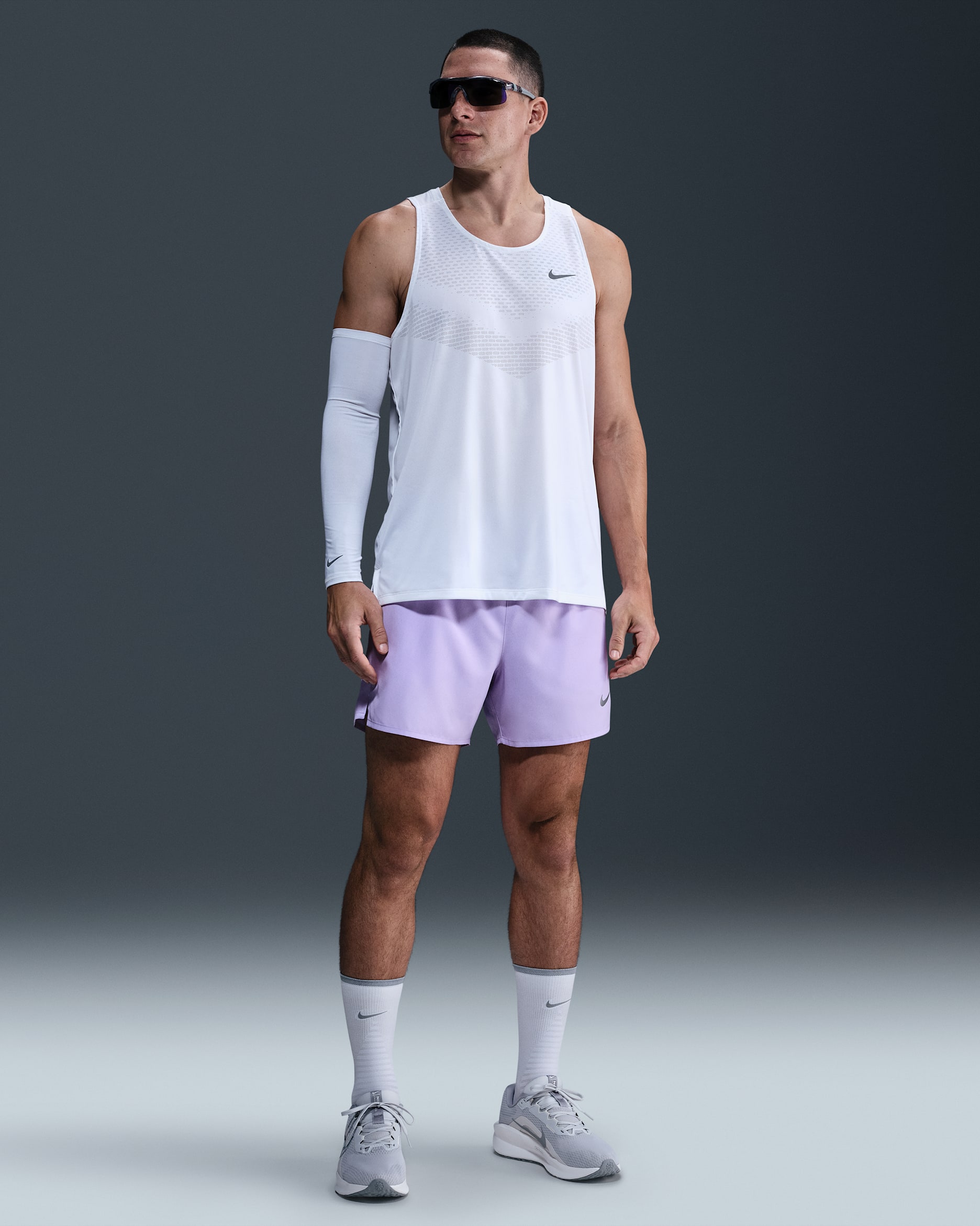 Nike Challenger Men's Dri-FIT 5" 2-in-1 Versatile Shorts - Hydrangeas/Hydrangeas/Black