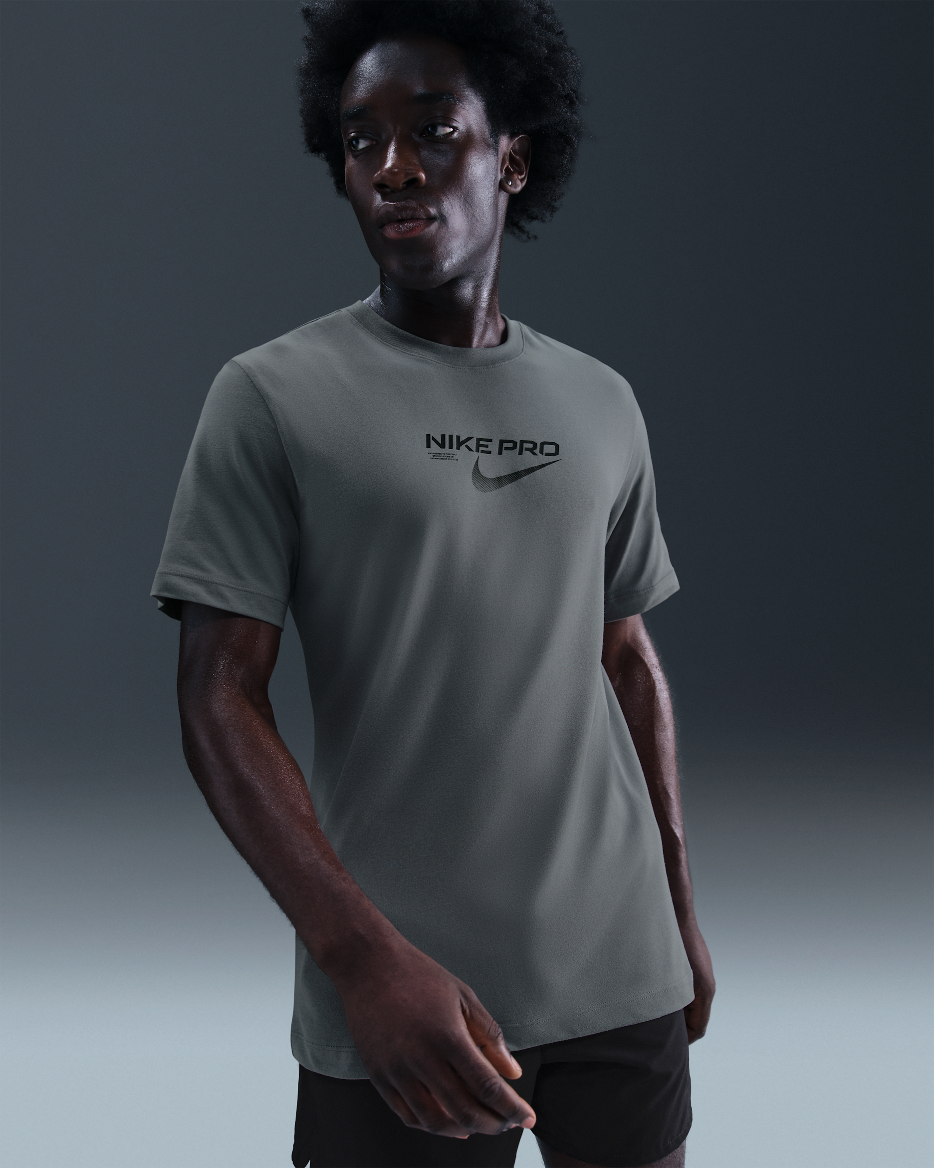 Nike Men's Dri-FIT Training T-Shirt - Smoke Grey