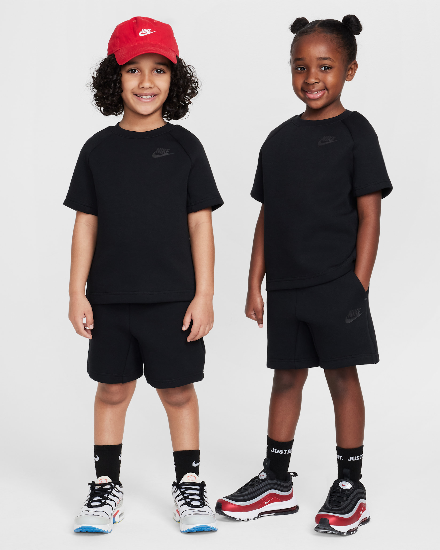 Ensemble short et t-shirt Tech Fleece Nike pour enfant - Noir