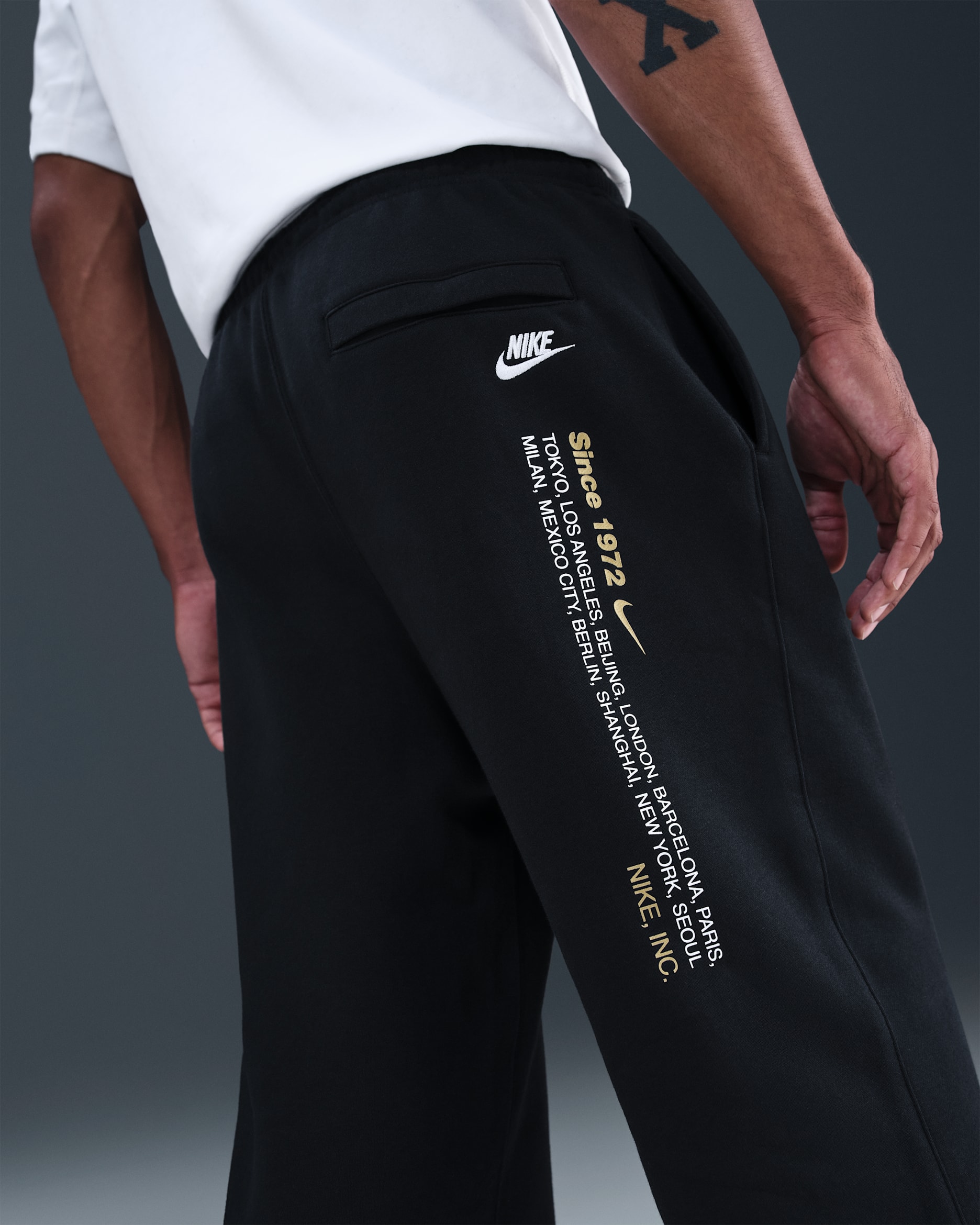 Nike Sportswear Club Men's Bungee Pants