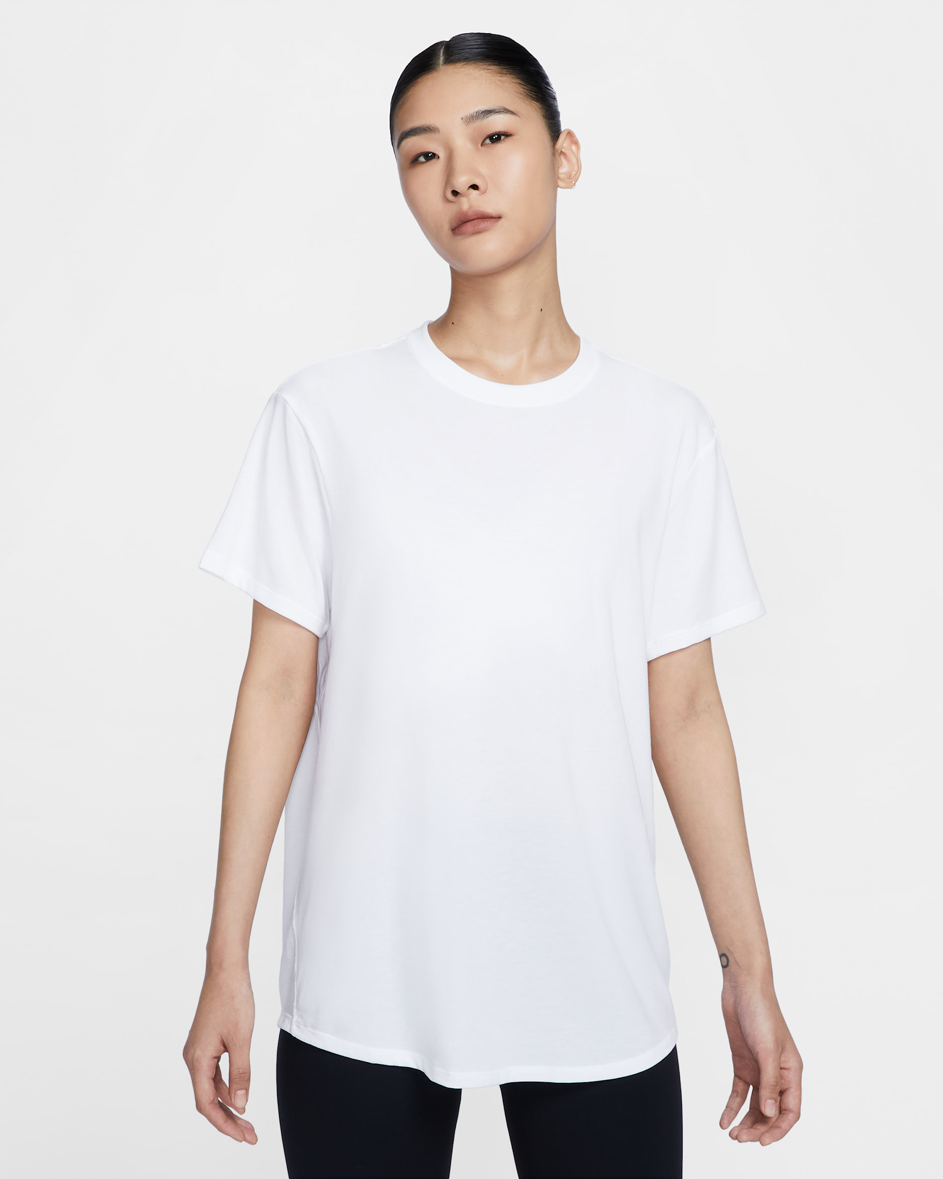 Nike One Relaxed Women's Dri-FIT Short-Sleeve Top - White/Black
