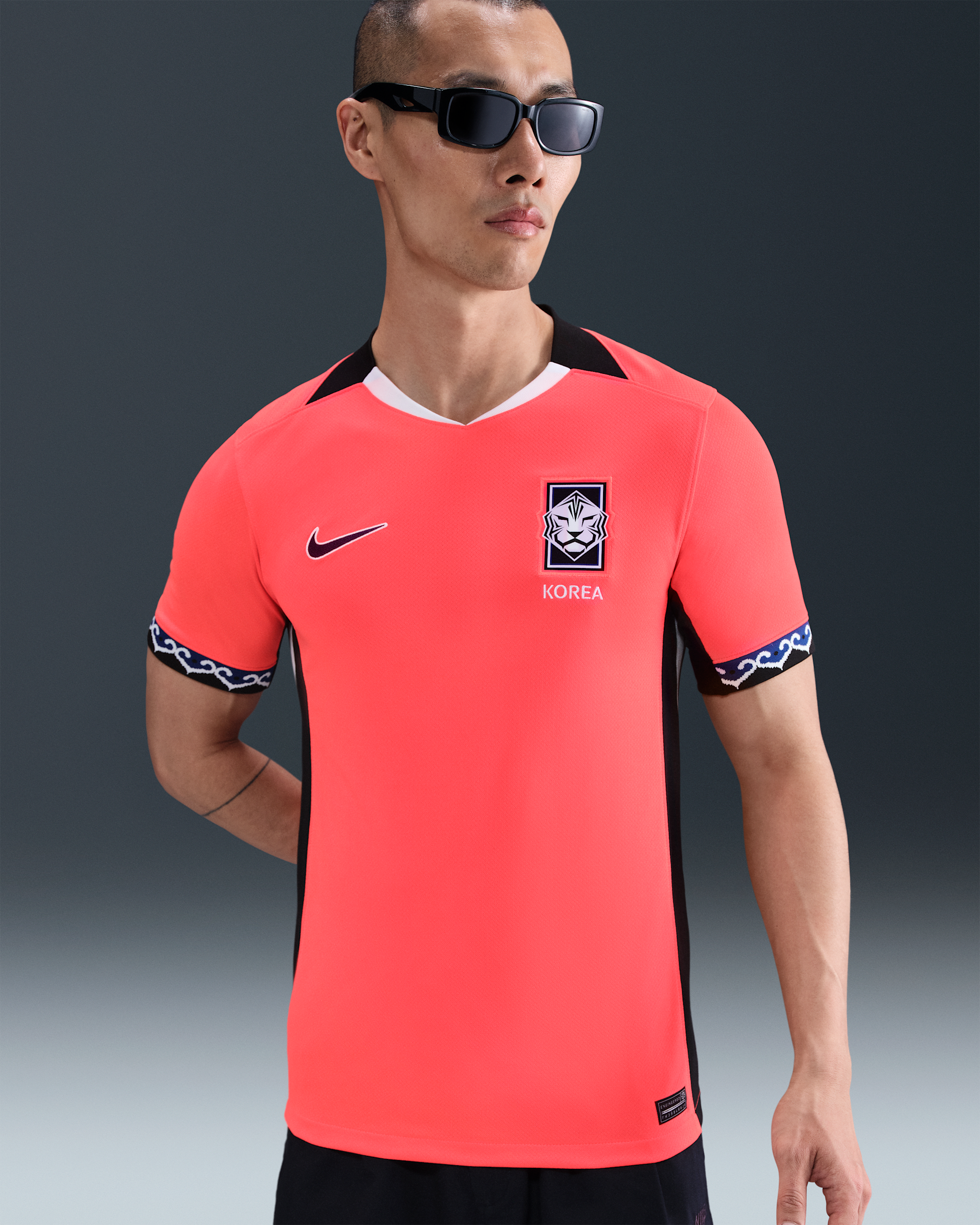 대한민국 2025 스타디움 홈(여자팀) 남성 나이키 드라이 핏 축구 레플리카 저지 - 브라이트 크림슨/블랙/화이트/블랙