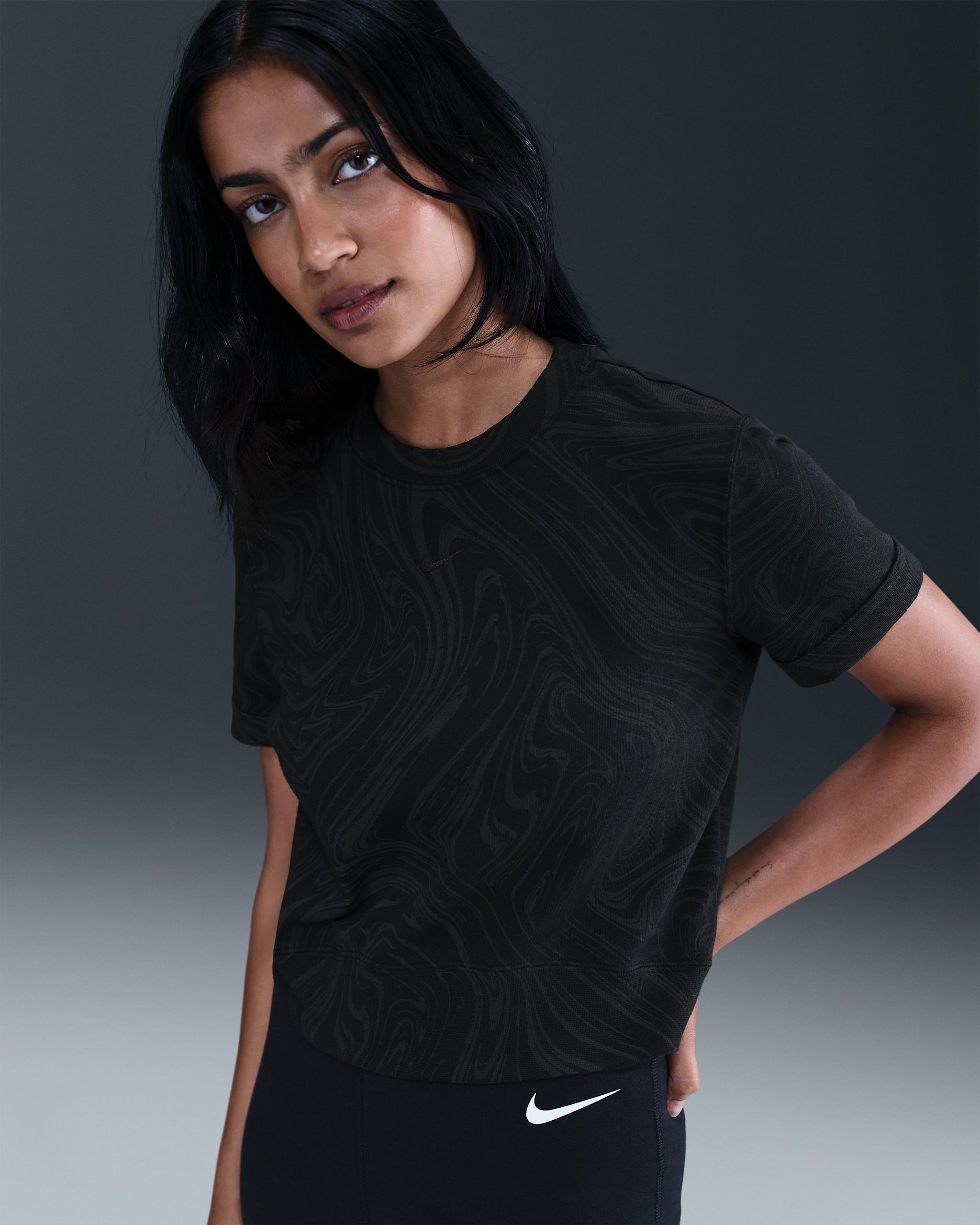 Playera de manga corta de French Terry estampada para mujer Nike Sportswear Chill Terry - Negro/Negro