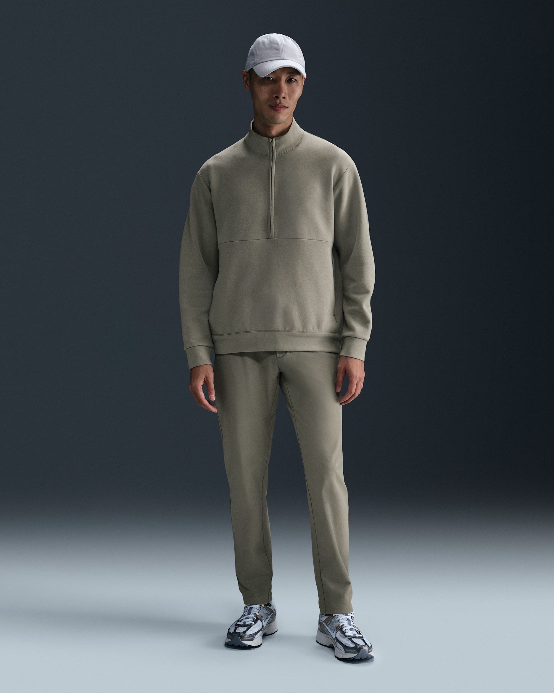 Pants de ajuste slim con 5 bolsillos Dri-FIT para hombre Nike 24.7 PerfectStretch - Militar claro/Negro/Verde acero