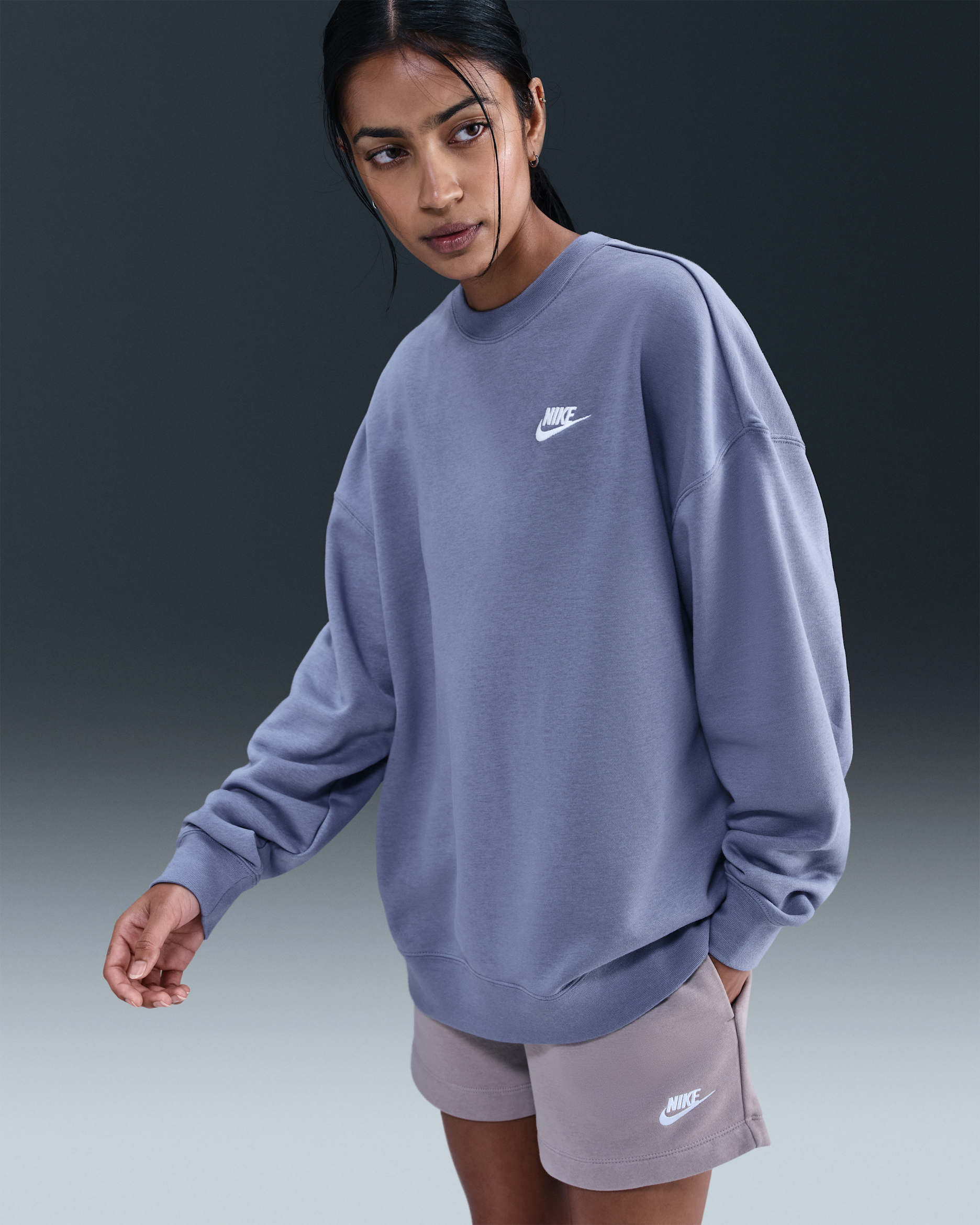 Nike Sportswear Club Fleece Women's Loose Crew-Neck Sweatshirt - World Indigo/White