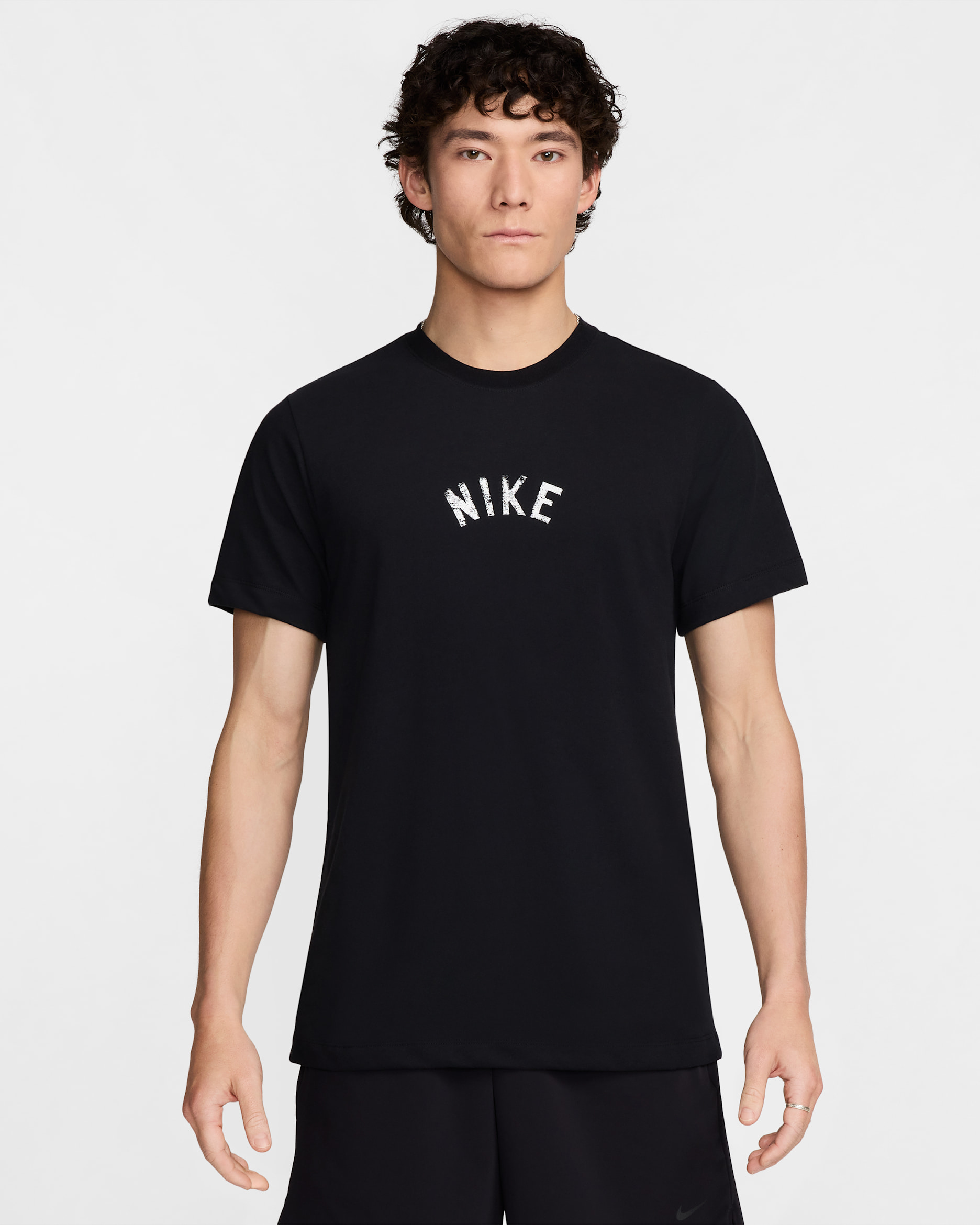 Nike 男款 Dri-FIT 健身 T 恤 - 黑色