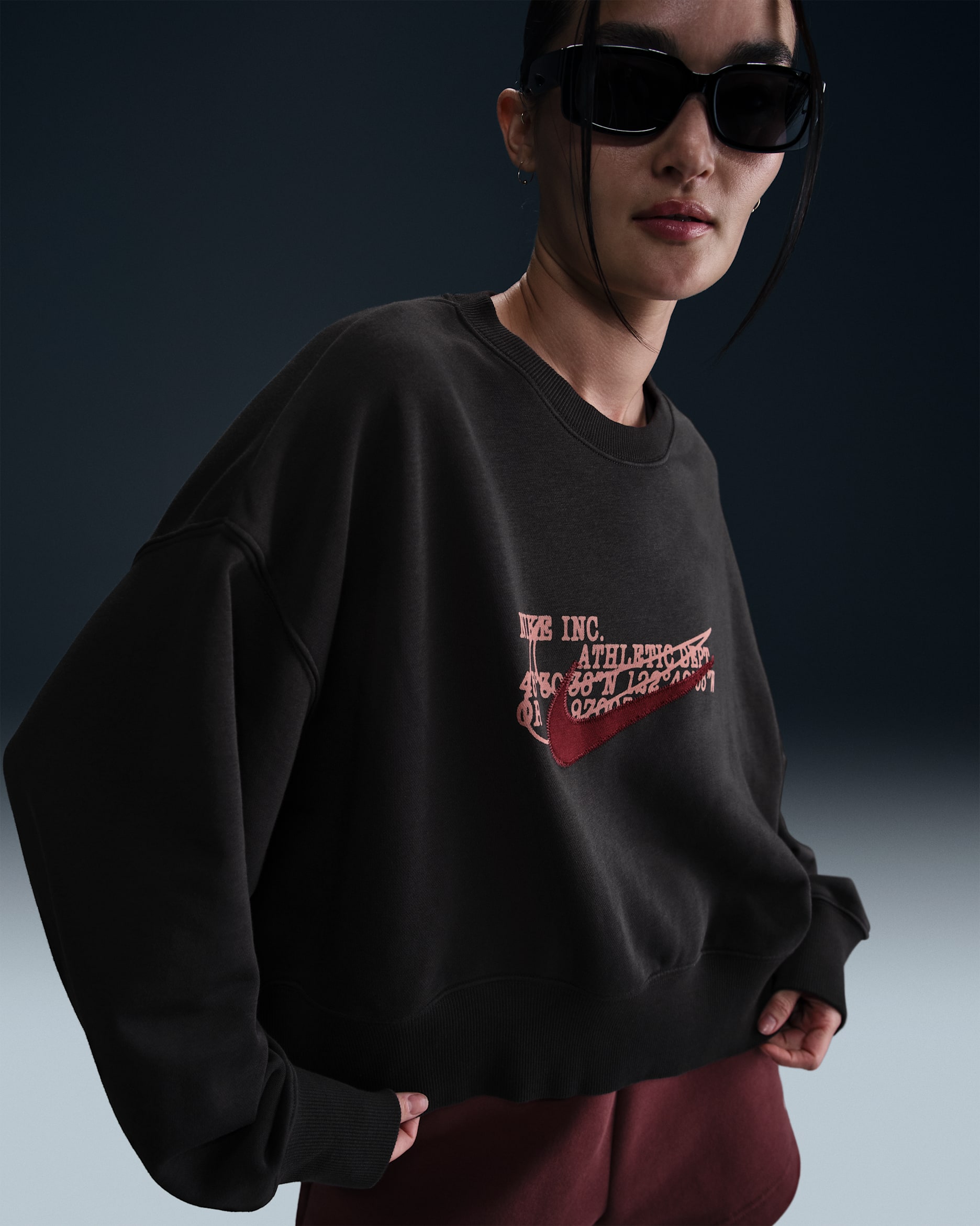 Nike Sportswear Phoenix Fleece Women's Over-Oversized Crew-Neck French Terry Sweatshirt - Off Noir/Dark Team Red/Off Noir