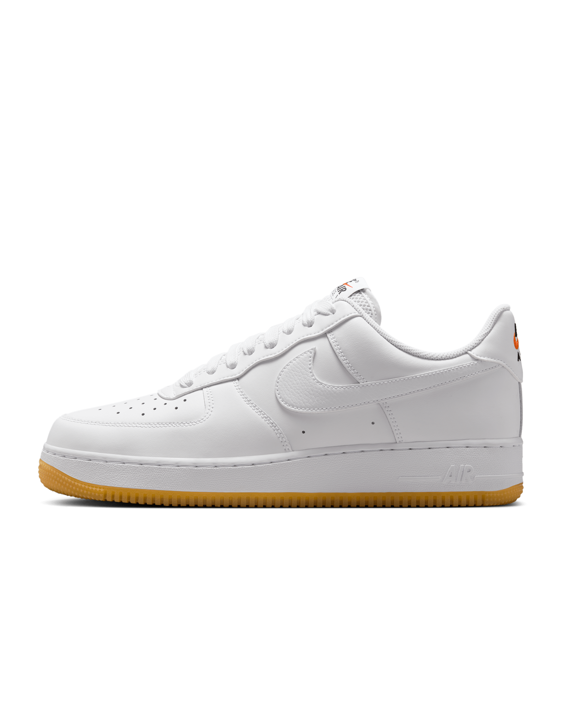 Tenis para hombre Nike Air Force 1 '07 LV8 - Blanco/Amarillo goma/Naranja seguridad/Blanco
