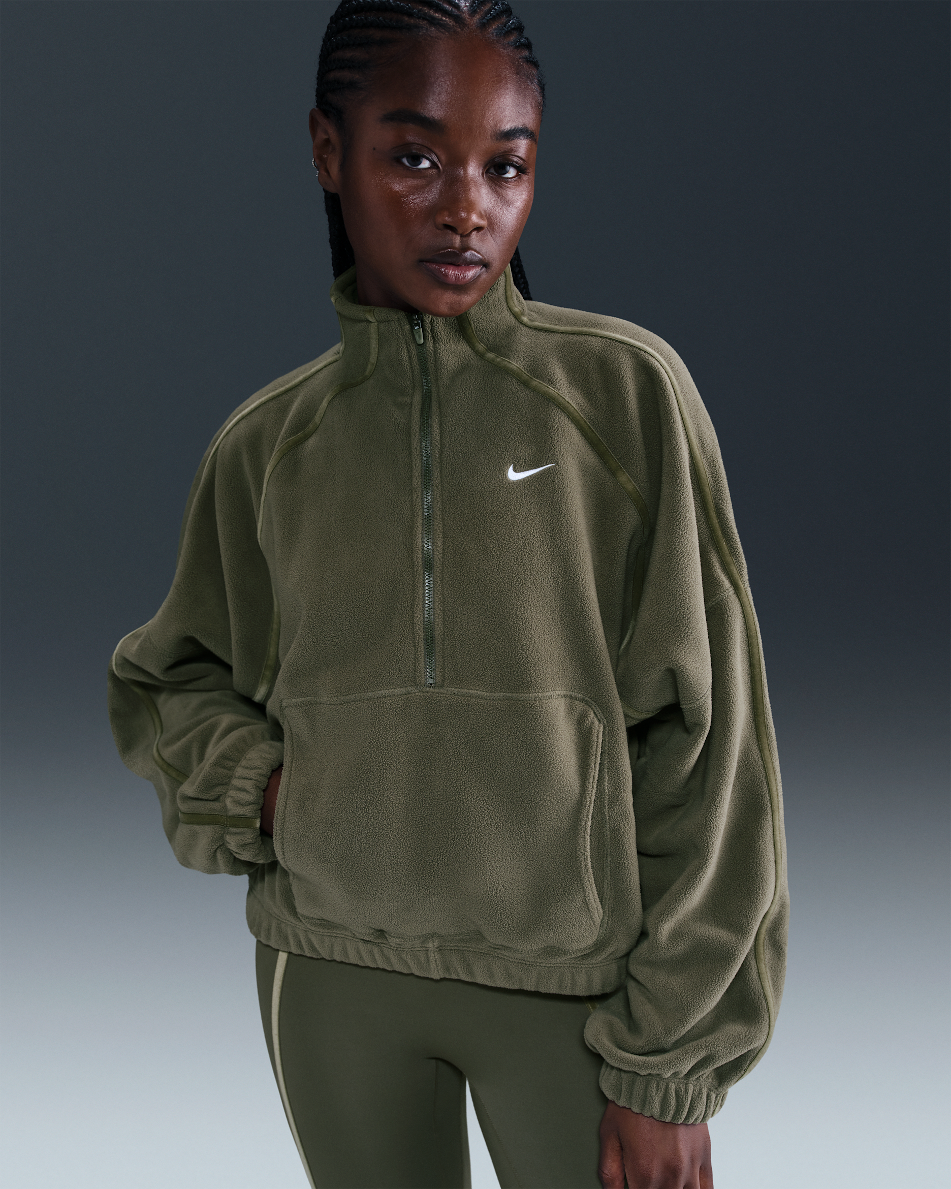 Maglia con zip a metà lunghezza Therma-FIT Nike One – Donna - Medium Olive/Bianco