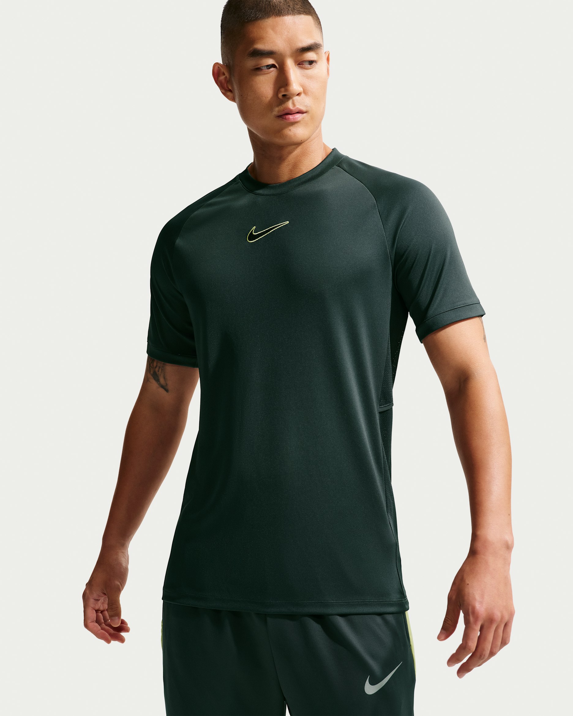 Nike Academy Men's Dri-FIT Short-Sleeve Football Top - Seaweed/Black/Limelight/Limelight