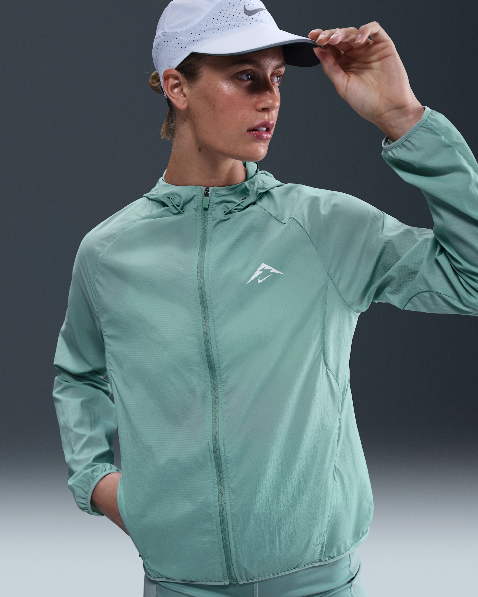 Nike Trail Women's Repel Running Jacket - Cannon/Pearl White/Summit White