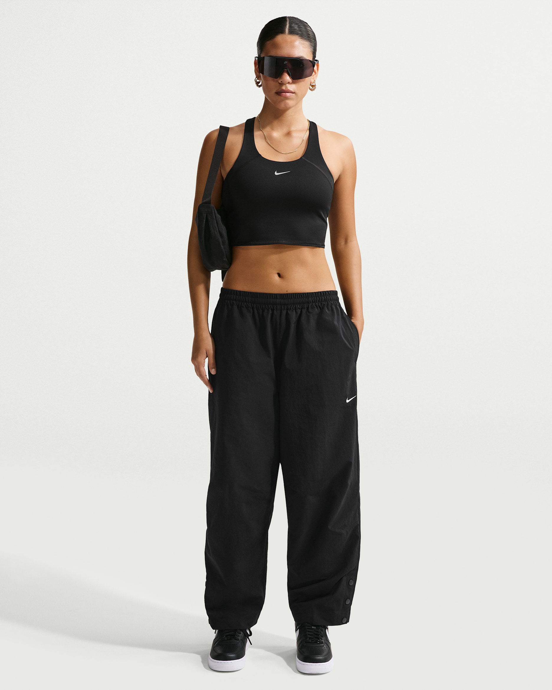 Nike Sportswear ekstra stor vevd bukse med høyt liv til dame - Svart/Sail