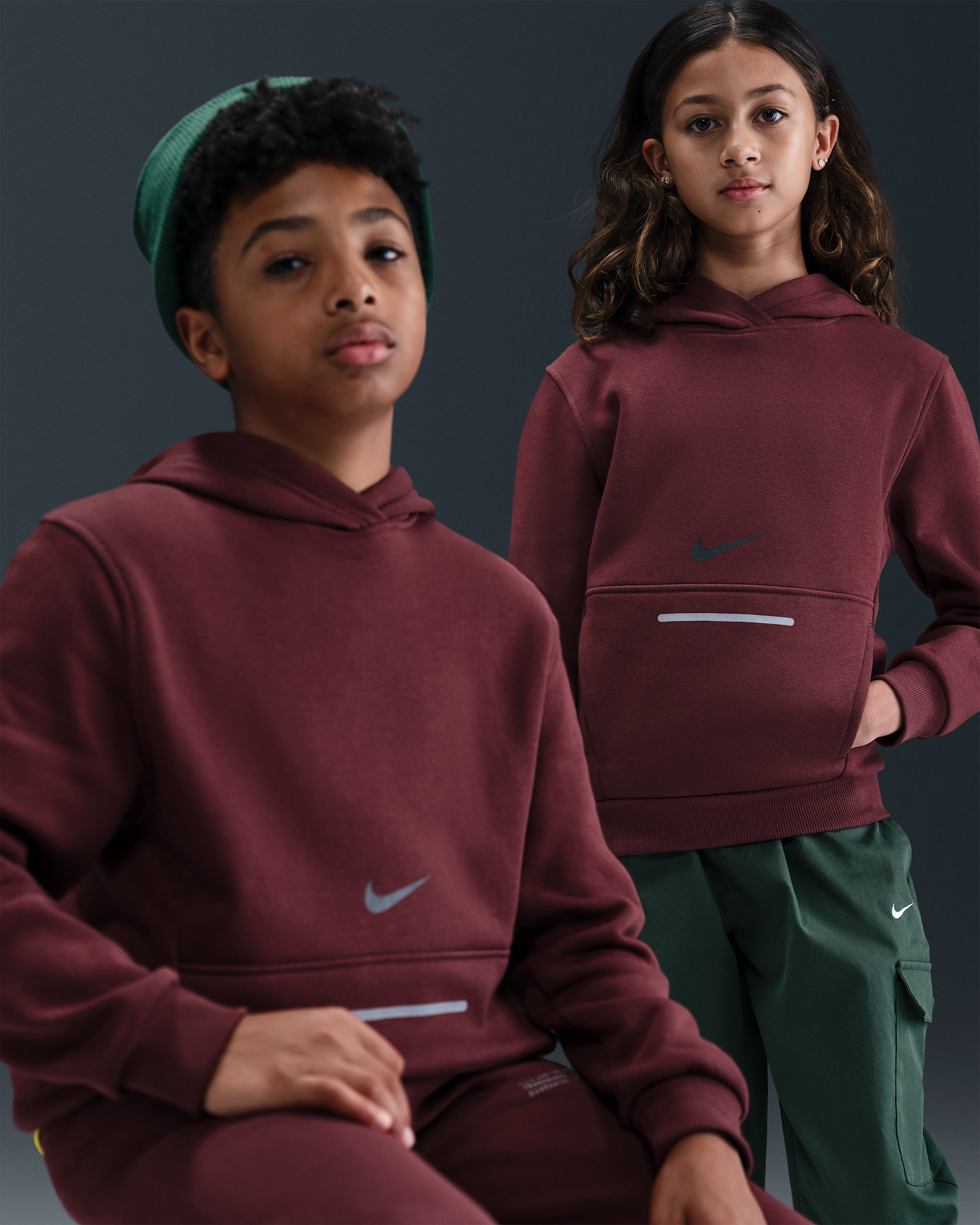 Nike Sportswear Club Fleece Older Kids' Hoodie - Dark Team Red/Black