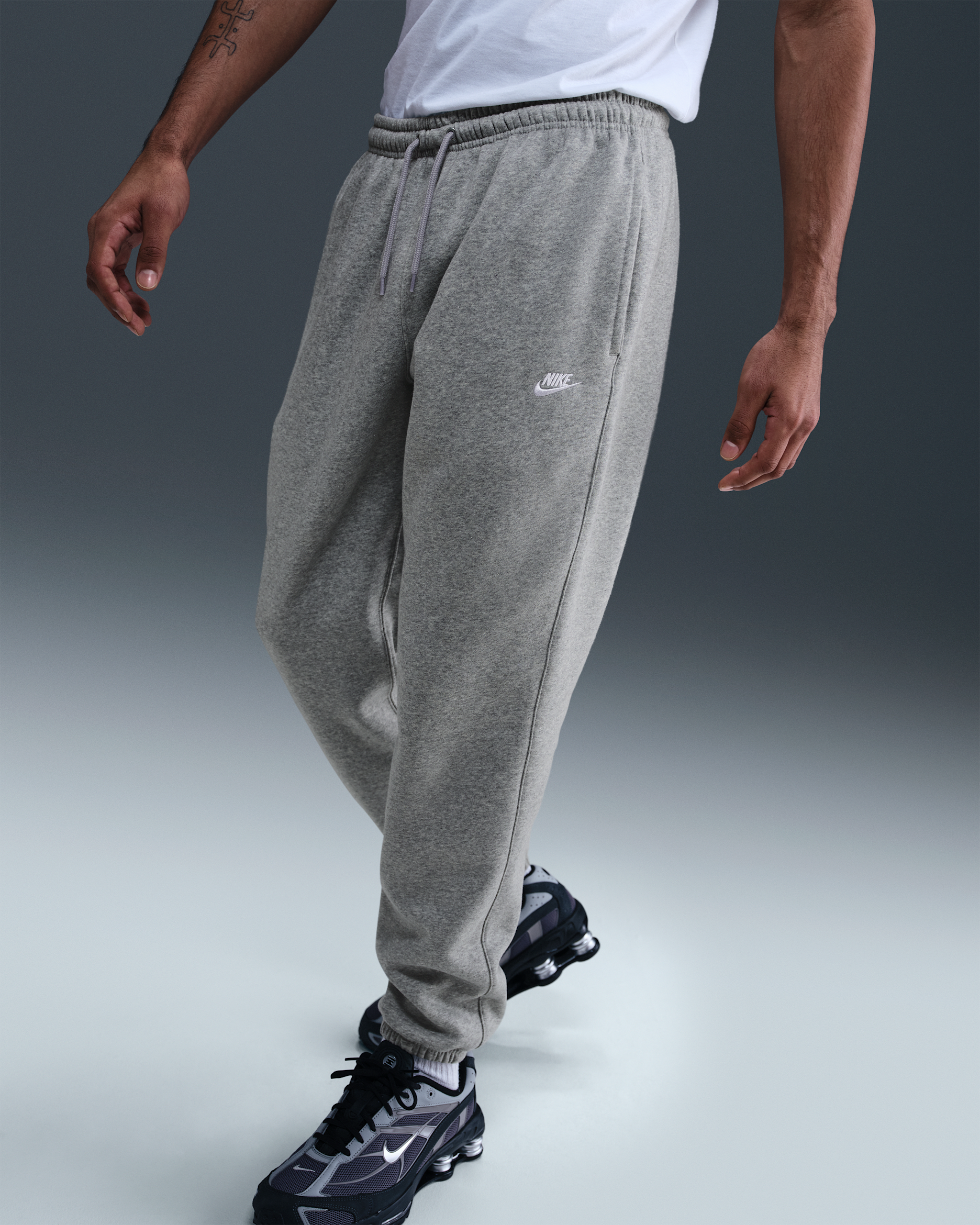 Nike Club Men's Cuffed Brushed Fleece Pants