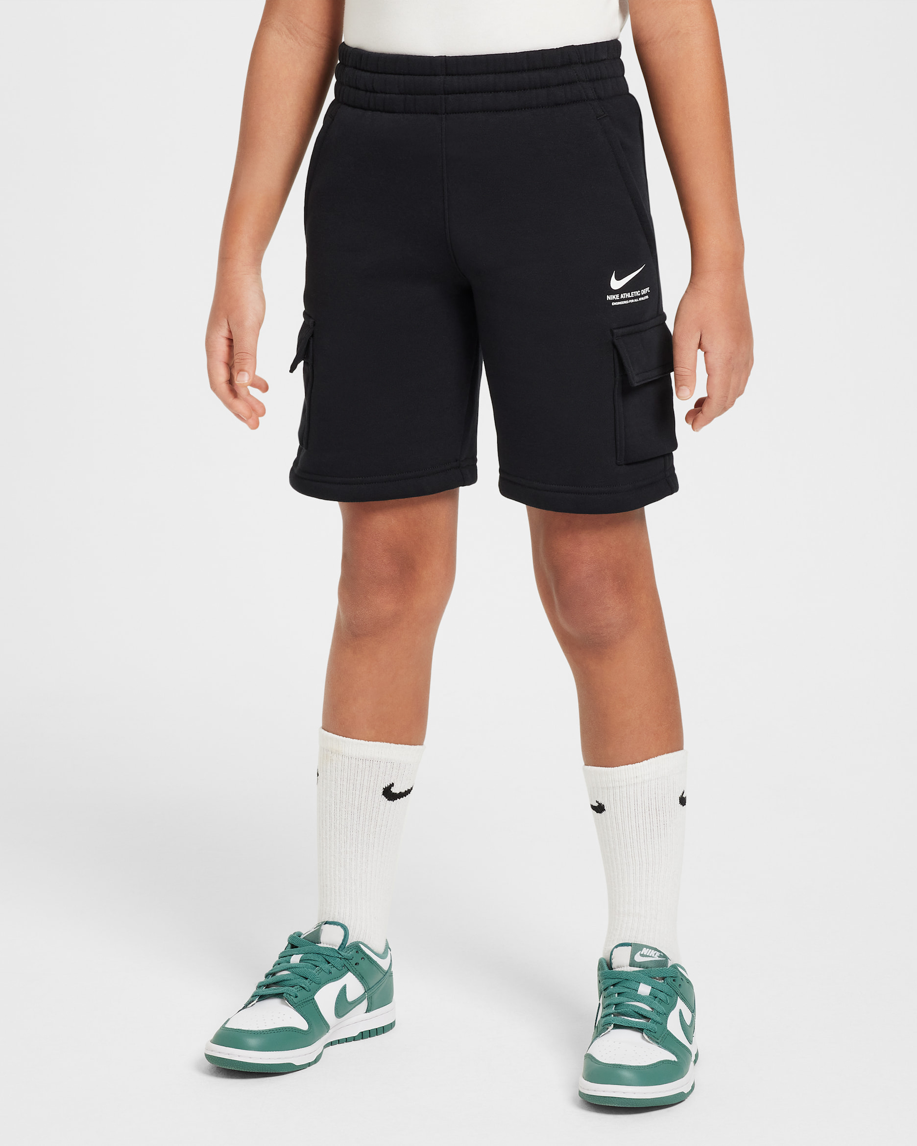 Nike Sportswear Older Kids' (Boys') Fleece Cargo Shorts - Black