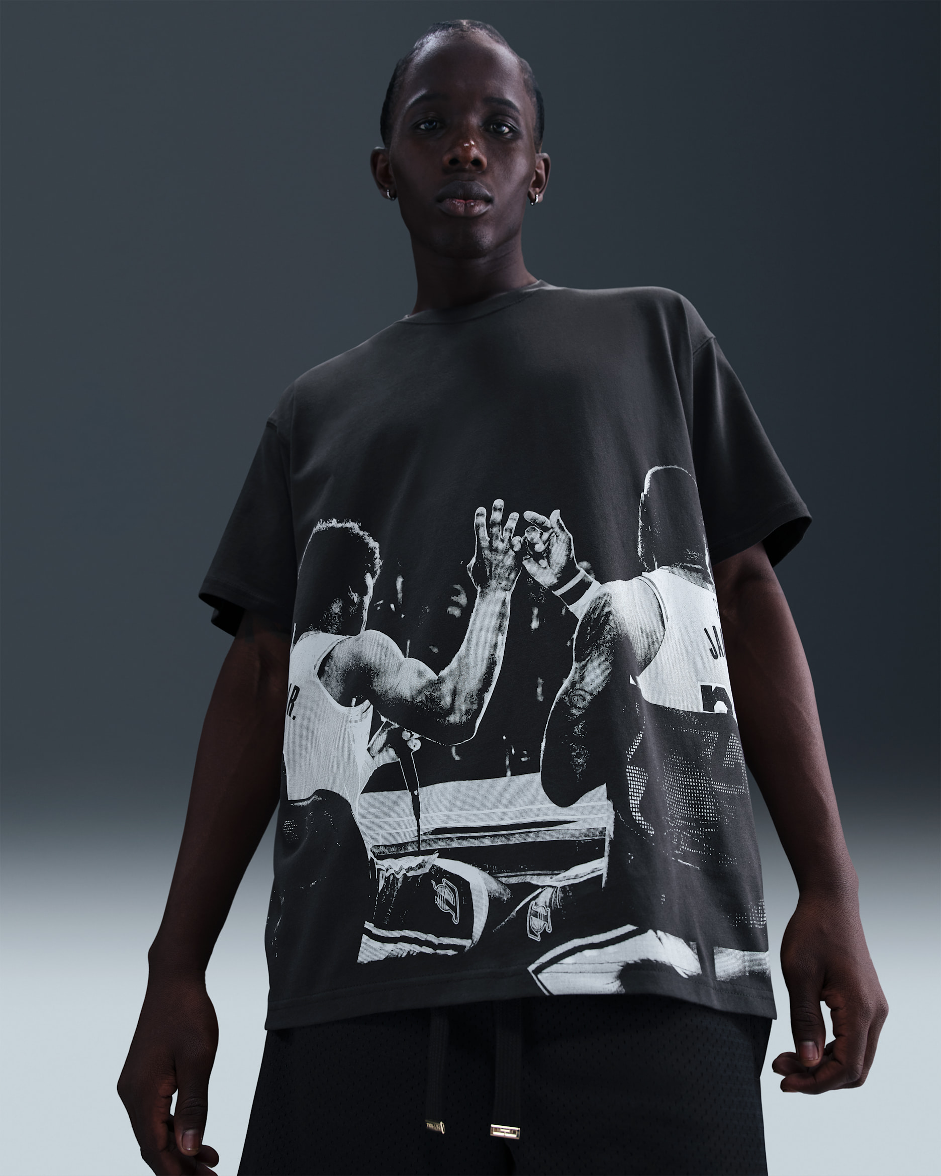 LeBron 'Chosen One' Men's Max90 Basketball T-Shirt - Off-Noir