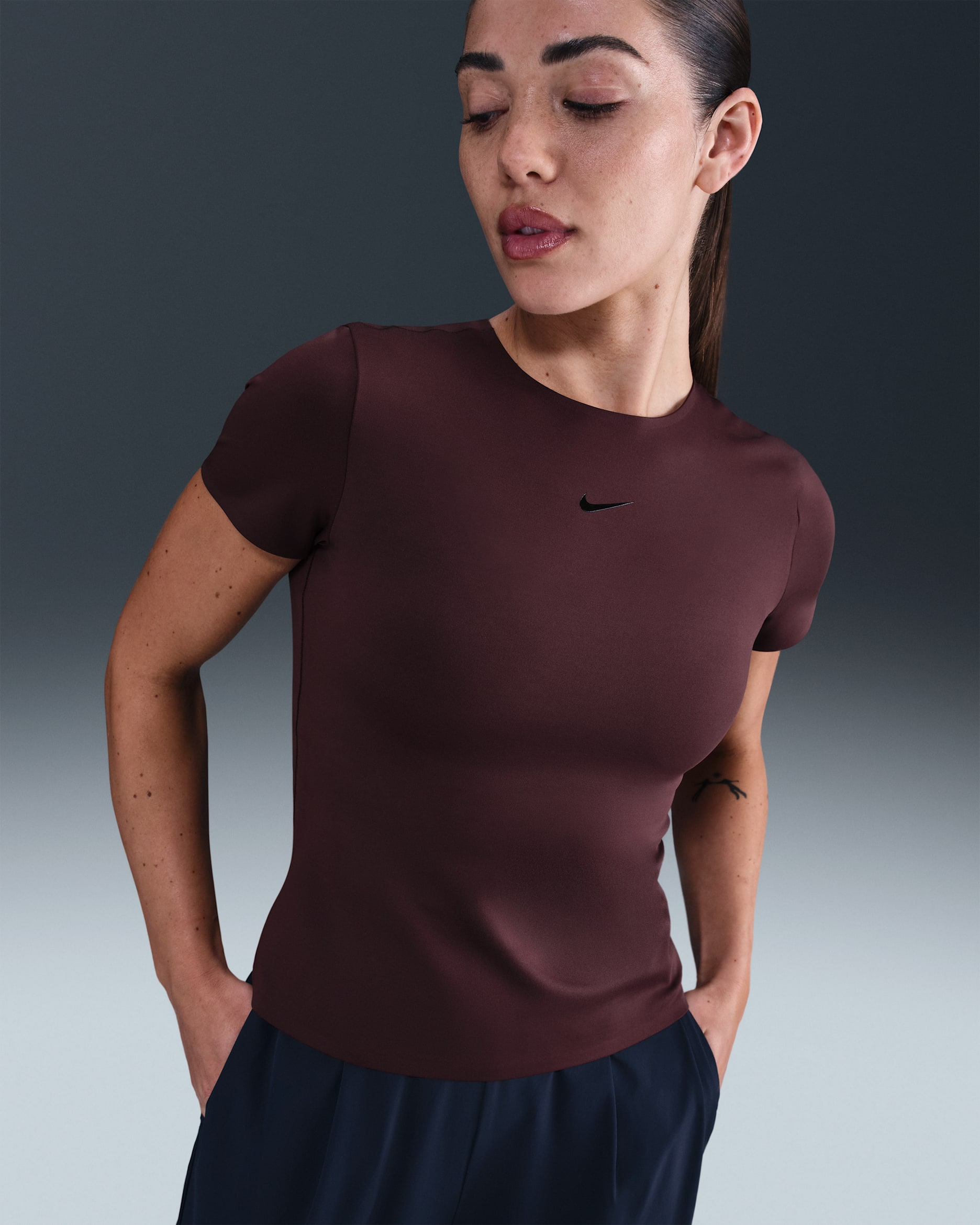 Nike Form Women's Short-Sleeve Top - Burgundy Crush/Burgundy Ash