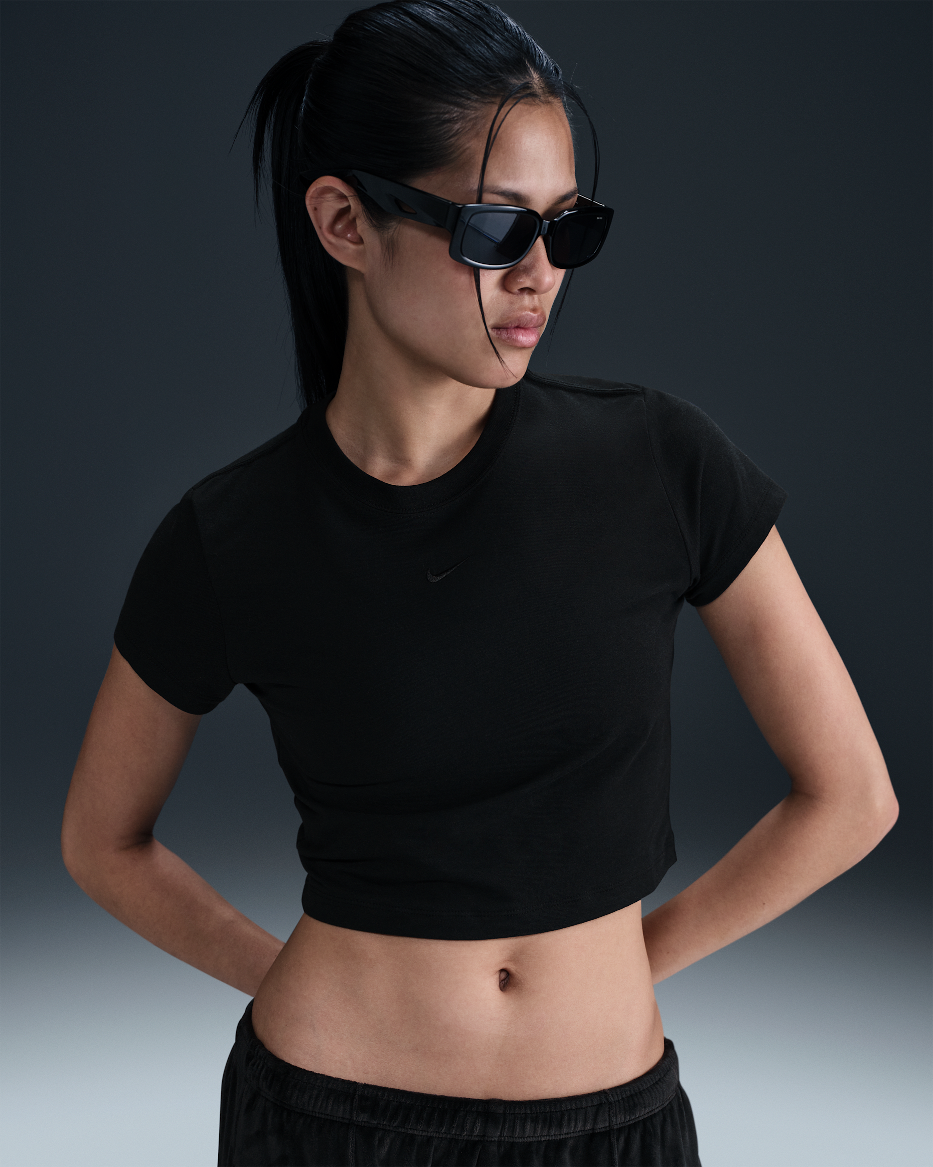 Nike Sportswear Chill Knit Women's Cropped T-Shirt - Black/Black