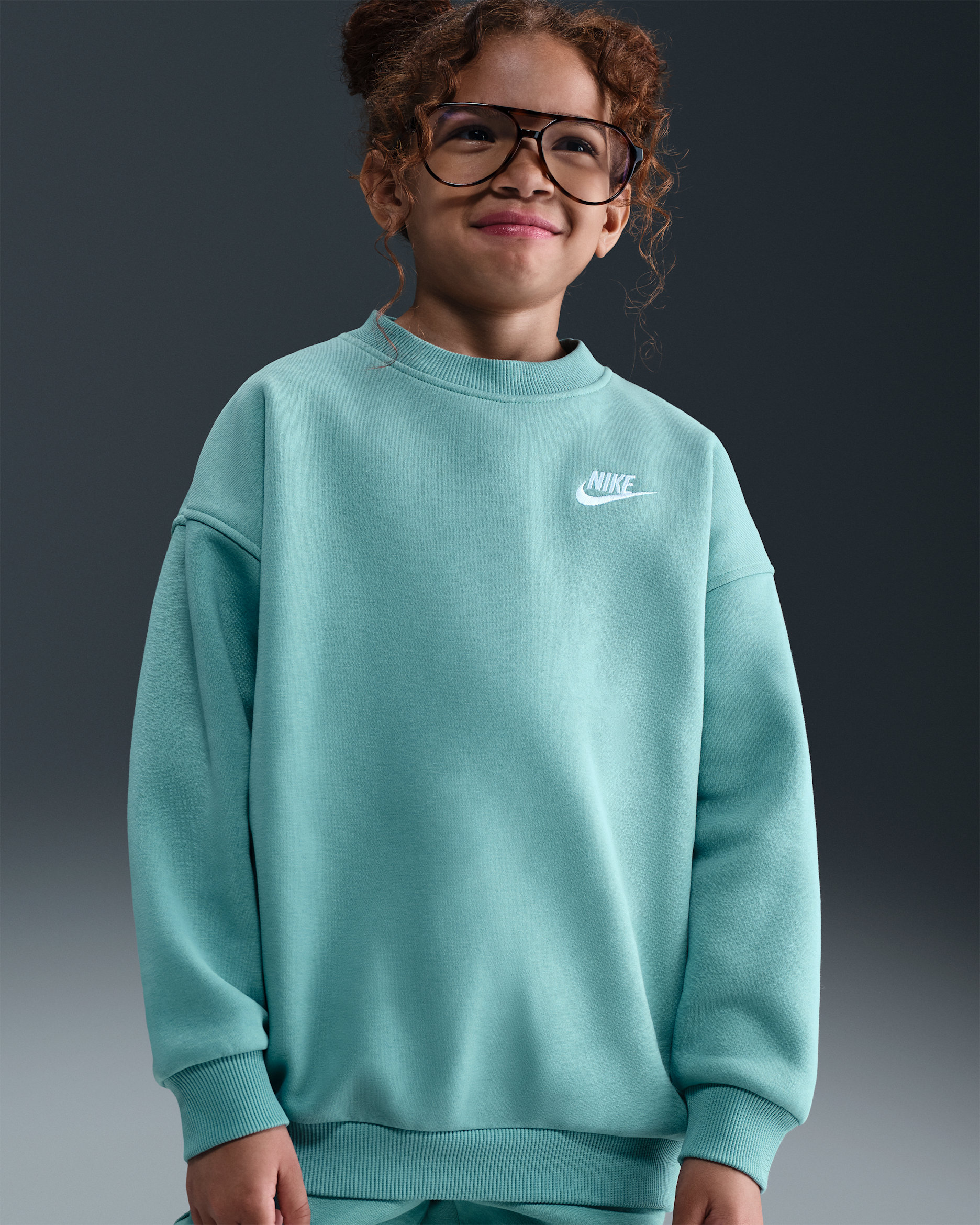 Nike Sportswear Club Fleece Older Kids' Oversized Sweatshirt - Cannon/Cannon/White